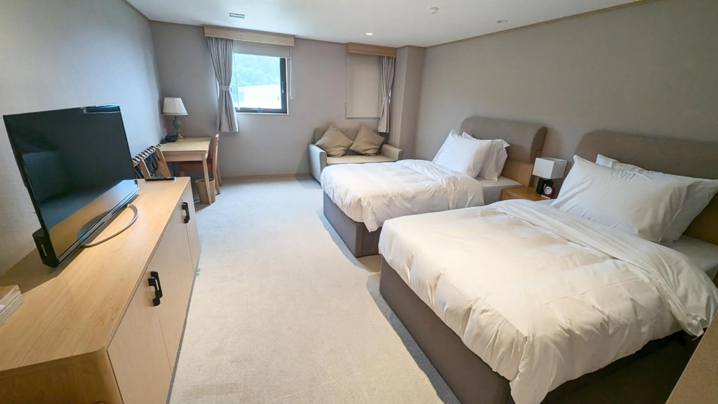 Bedroom, Bed in T Hotel Ryuoo