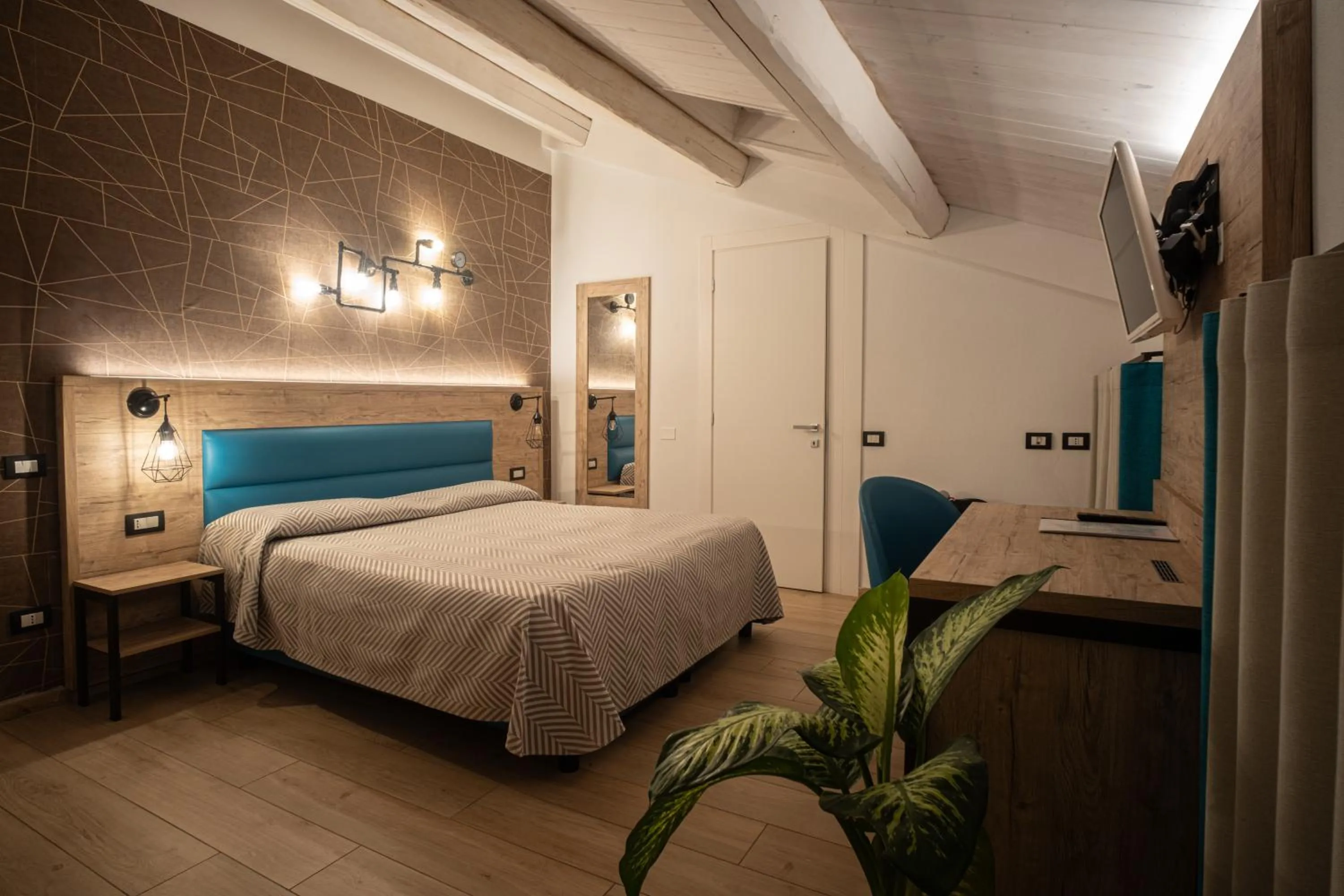 Bedroom, Bed in Cuneo Hotel