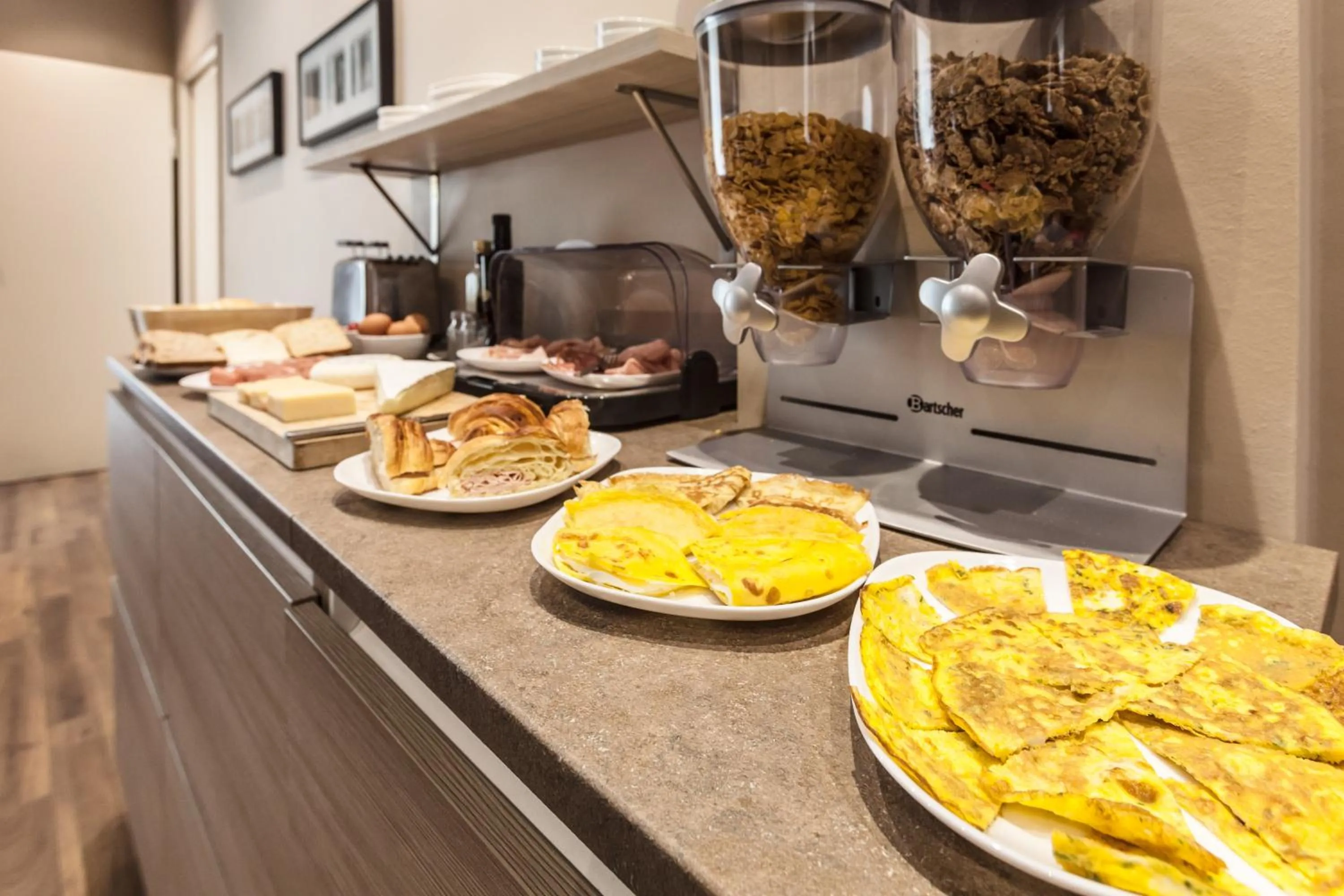 Buffet breakfast in Cuneo Hotel