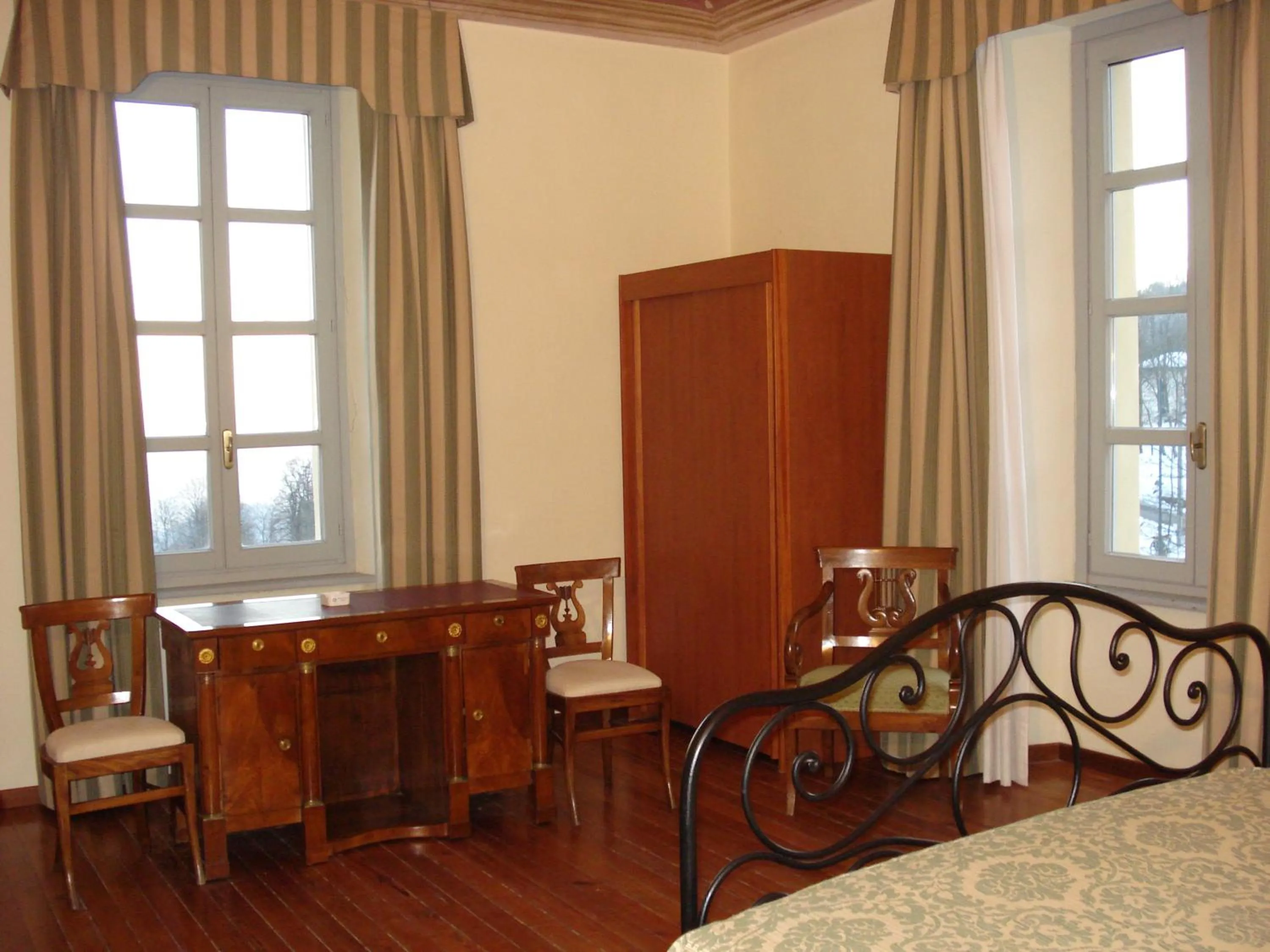 Seating area, Bed in Santuario di Oropa