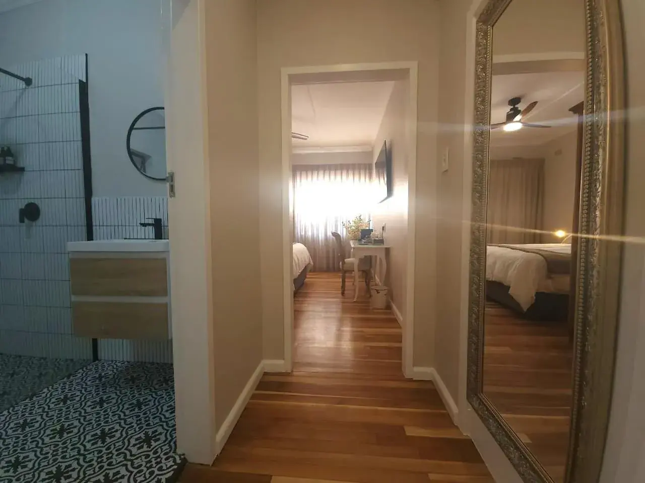 Deluxe King Room - single occupancy in Arbour1 Guesthouse Deluxe King Room - single occupancy in Arbour1 Guesthouse