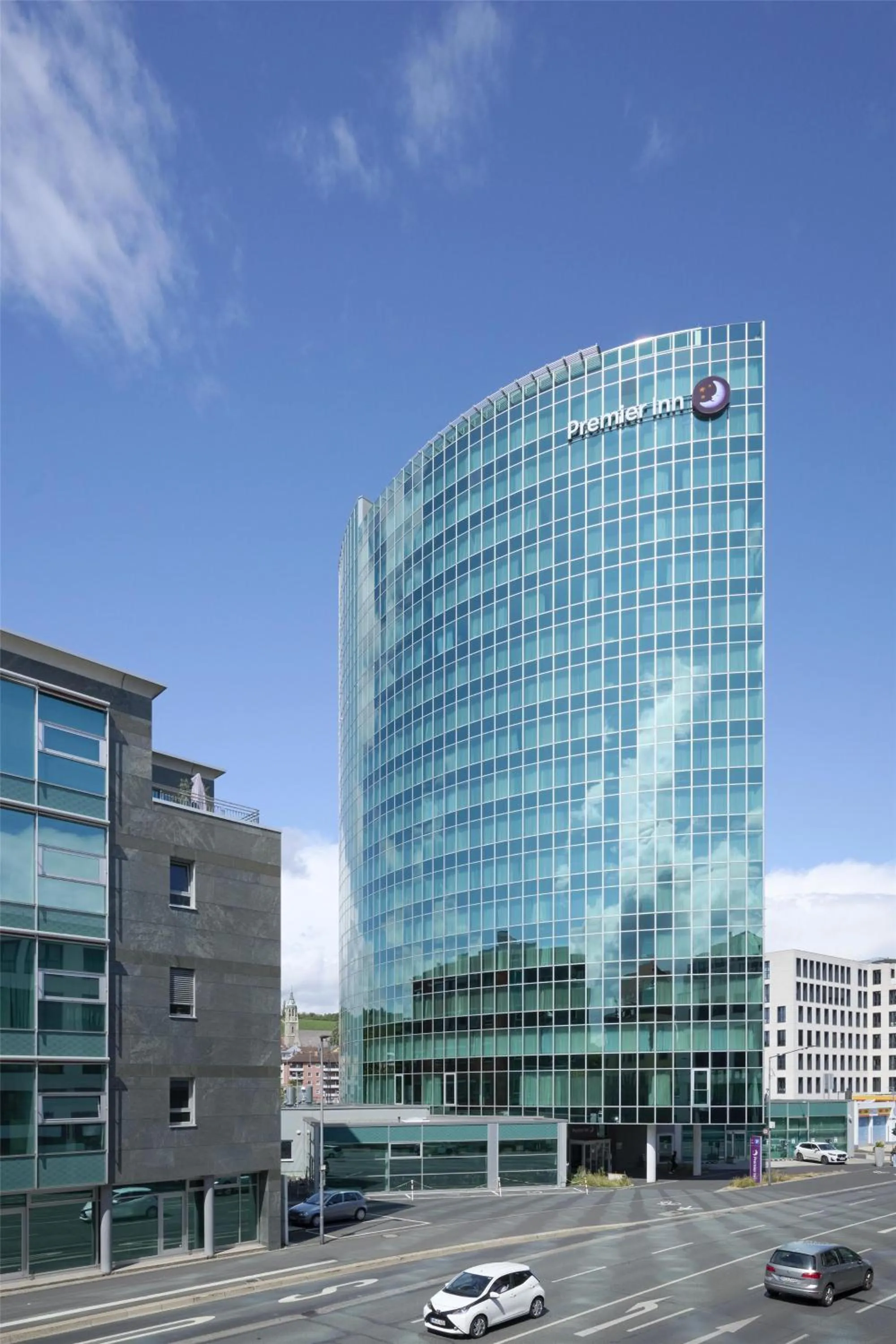 Property building in Premier Inn Würzburg