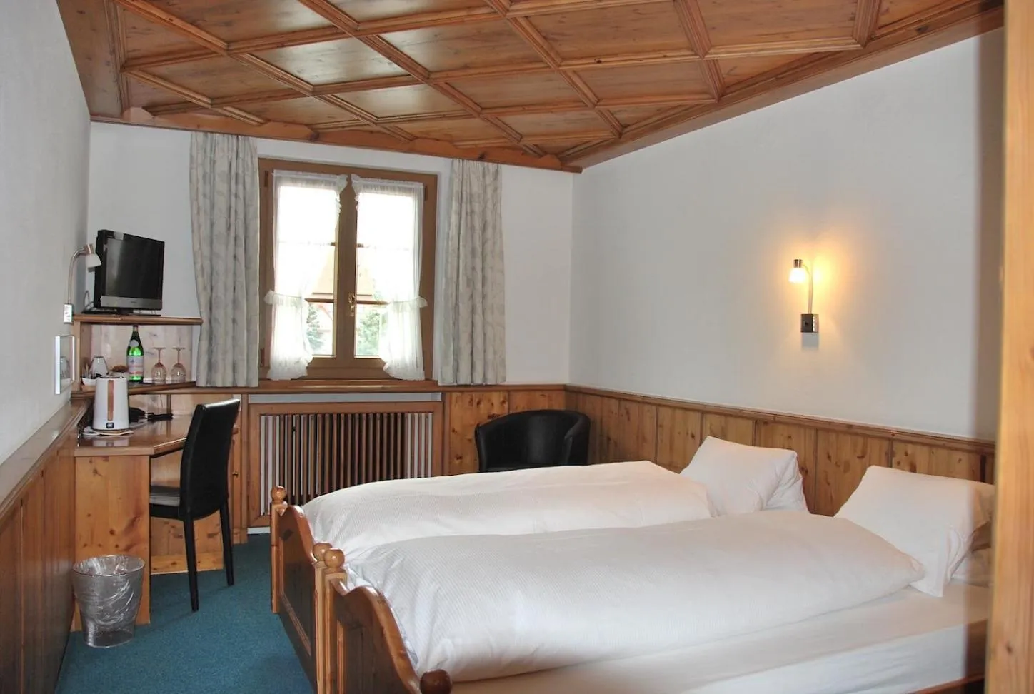 Photo of the whole room in Hotel zum Kreuz