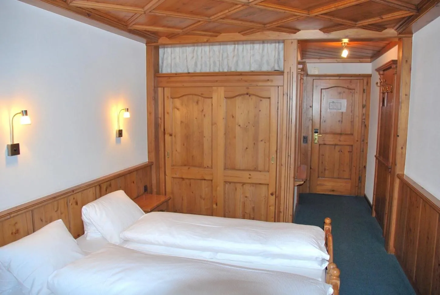 Photo of the whole room in Hotel zum Kreuz