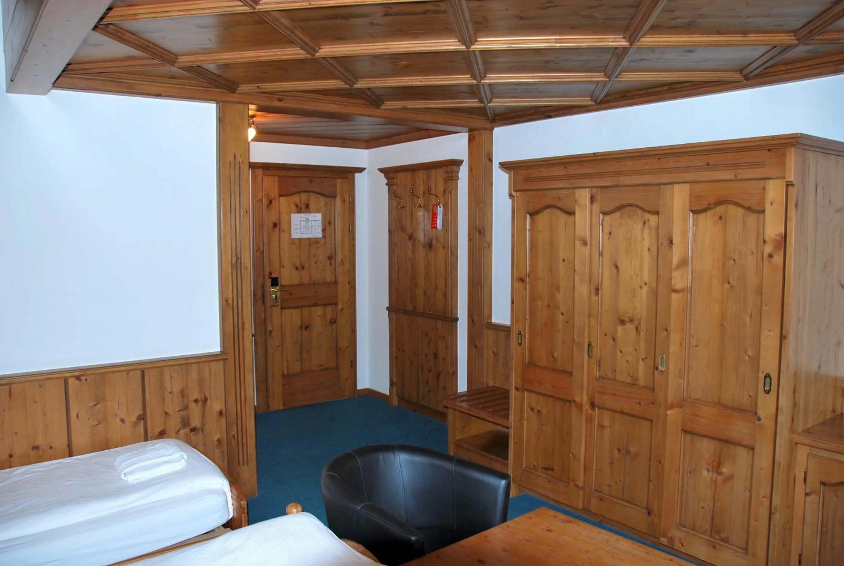 Photo of the whole room in Hotel zum Kreuz