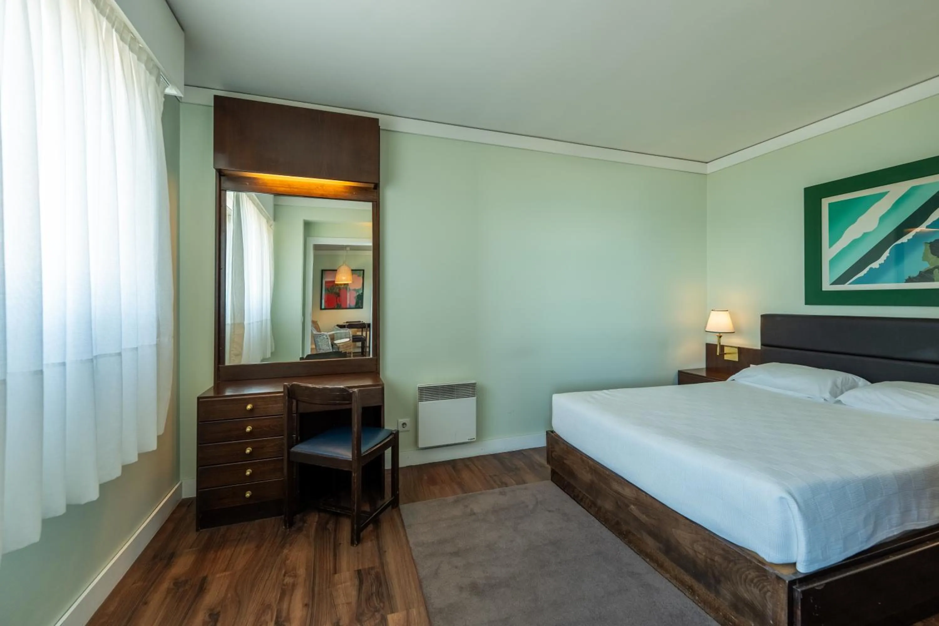 Bedroom, Bed in Hotel Apartamento Solverde