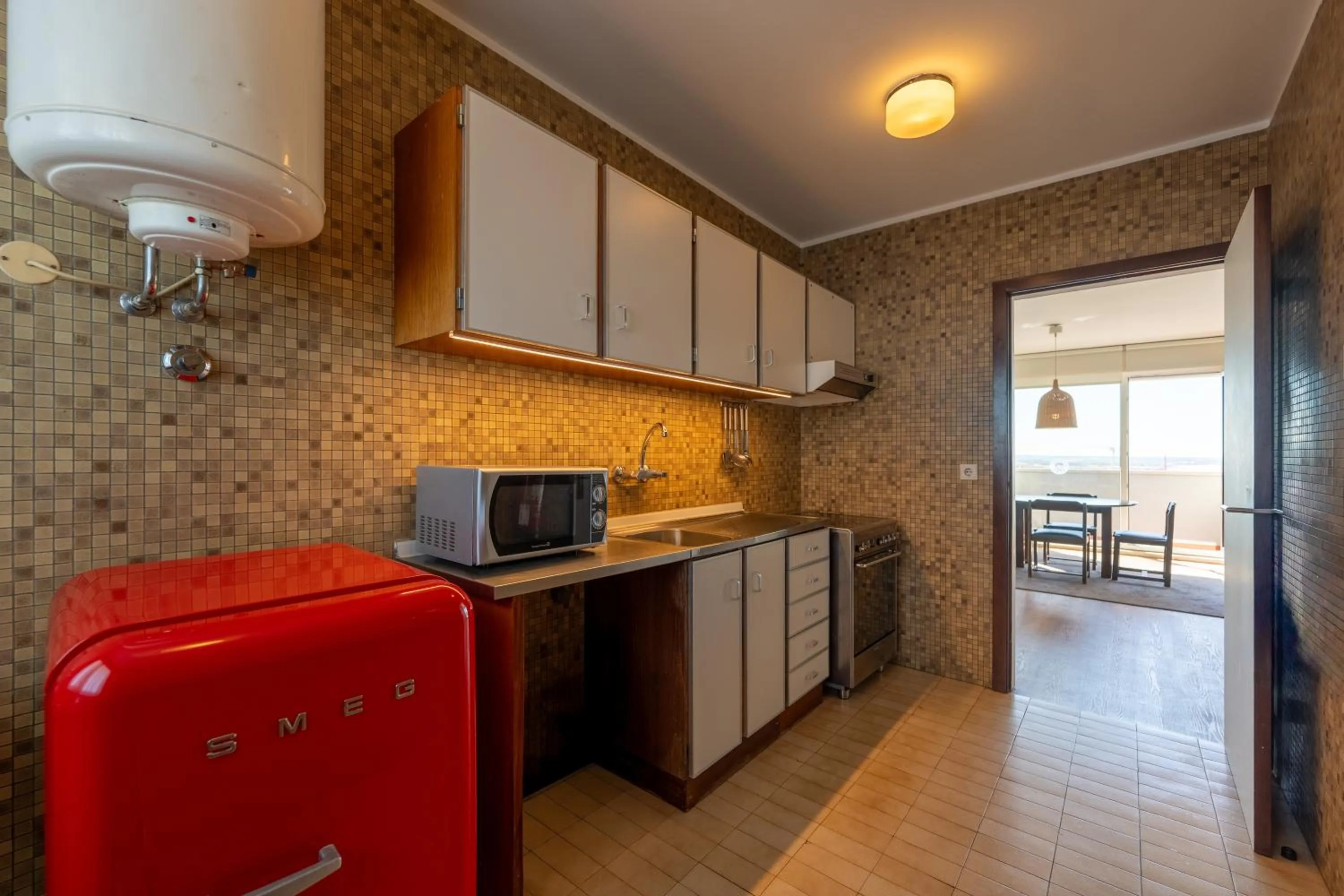 Kitchen or kitchenette in Hotel Apartamento Solverde