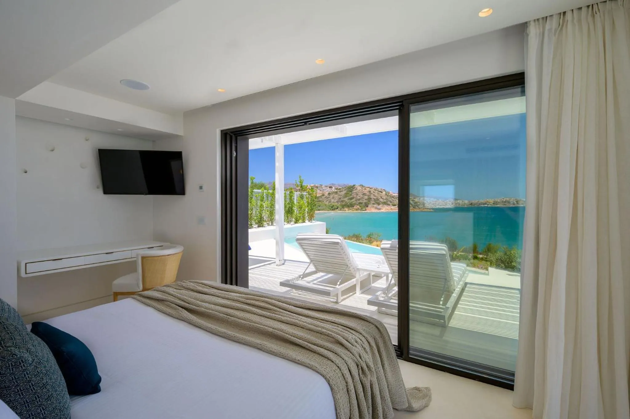 Balcony/Terrace, Bed in The Island Concept Luxury Boutique Hotel Heated Pool