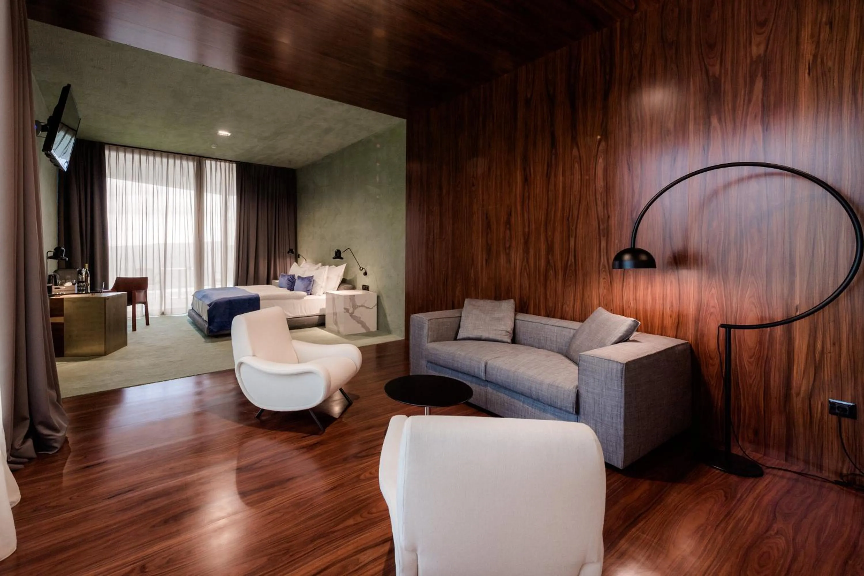 Bedroom in Winery & Design hotel ROXANICH