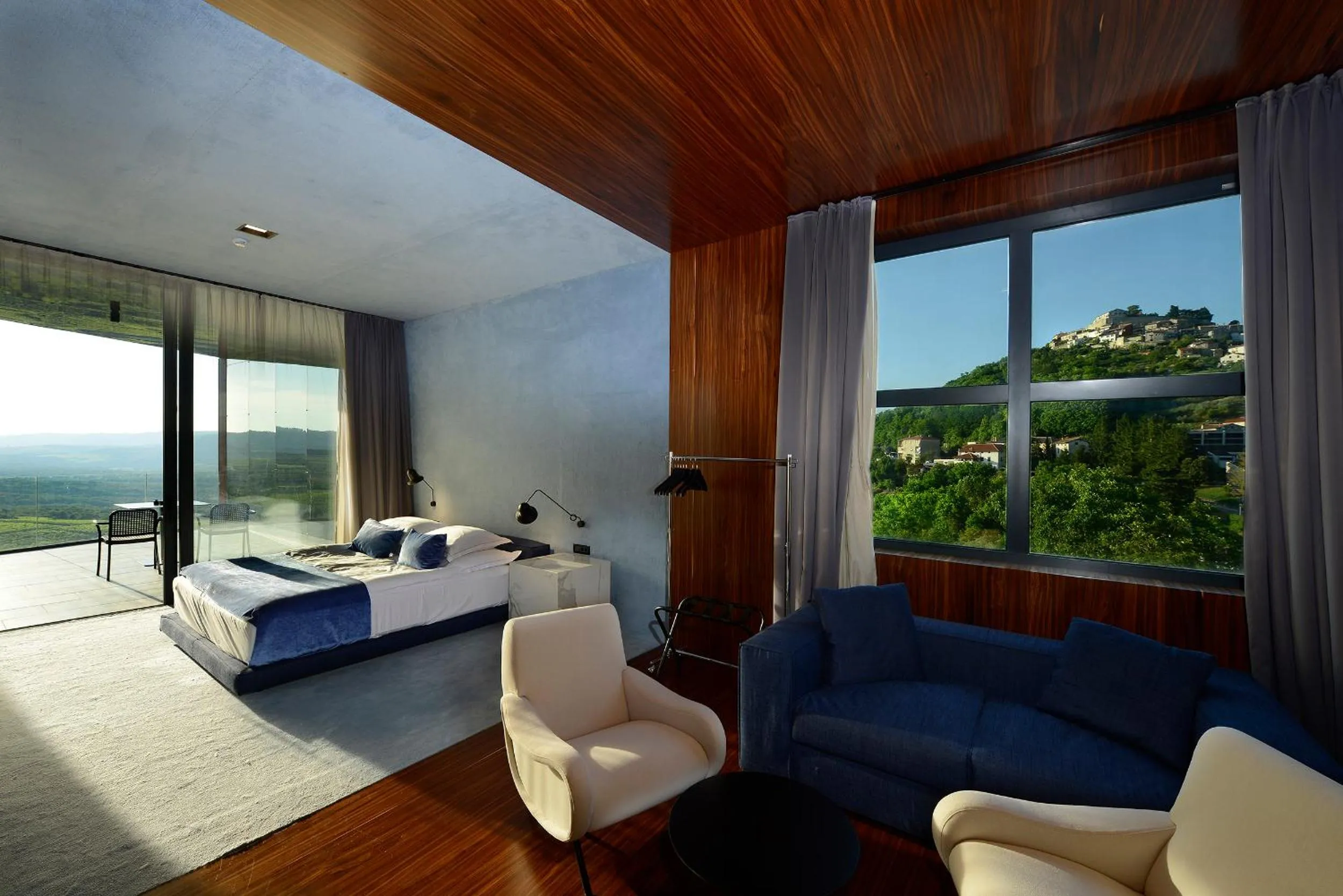 Bed in Winery & Design hotel ROXANICH