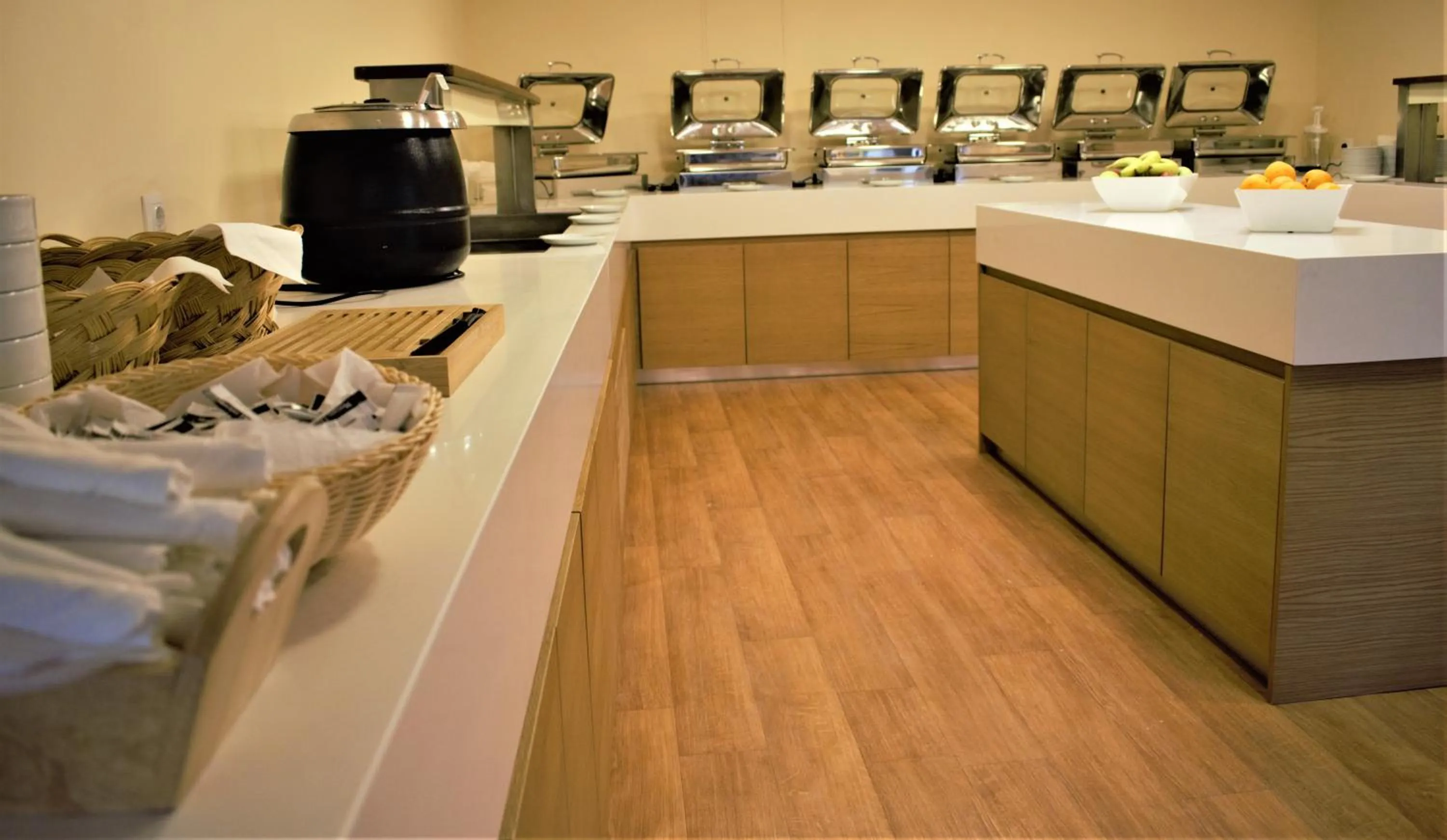 Food and drinks in Apollon Hotel