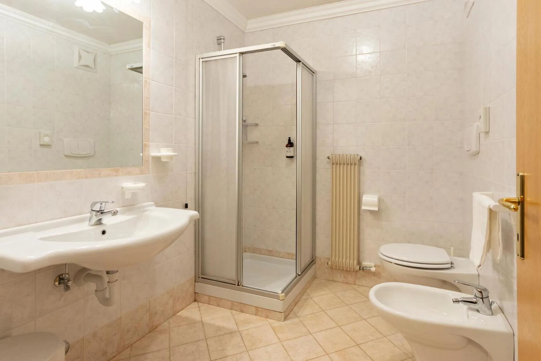 Bathroom in Hotel Valsorda