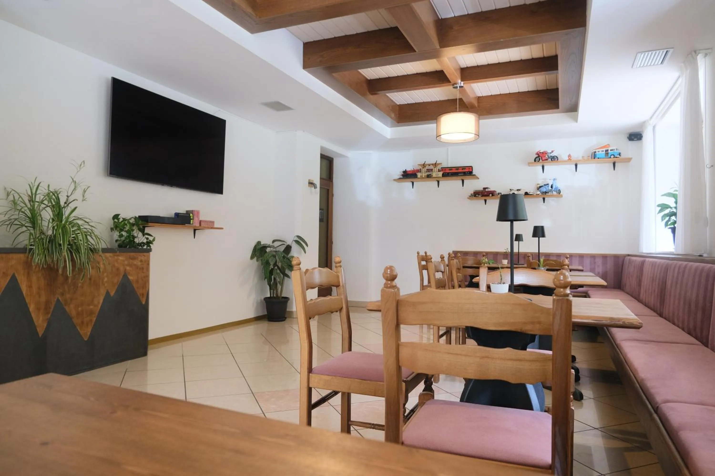 Communal lounge/ TV room in Hotel Valsorda