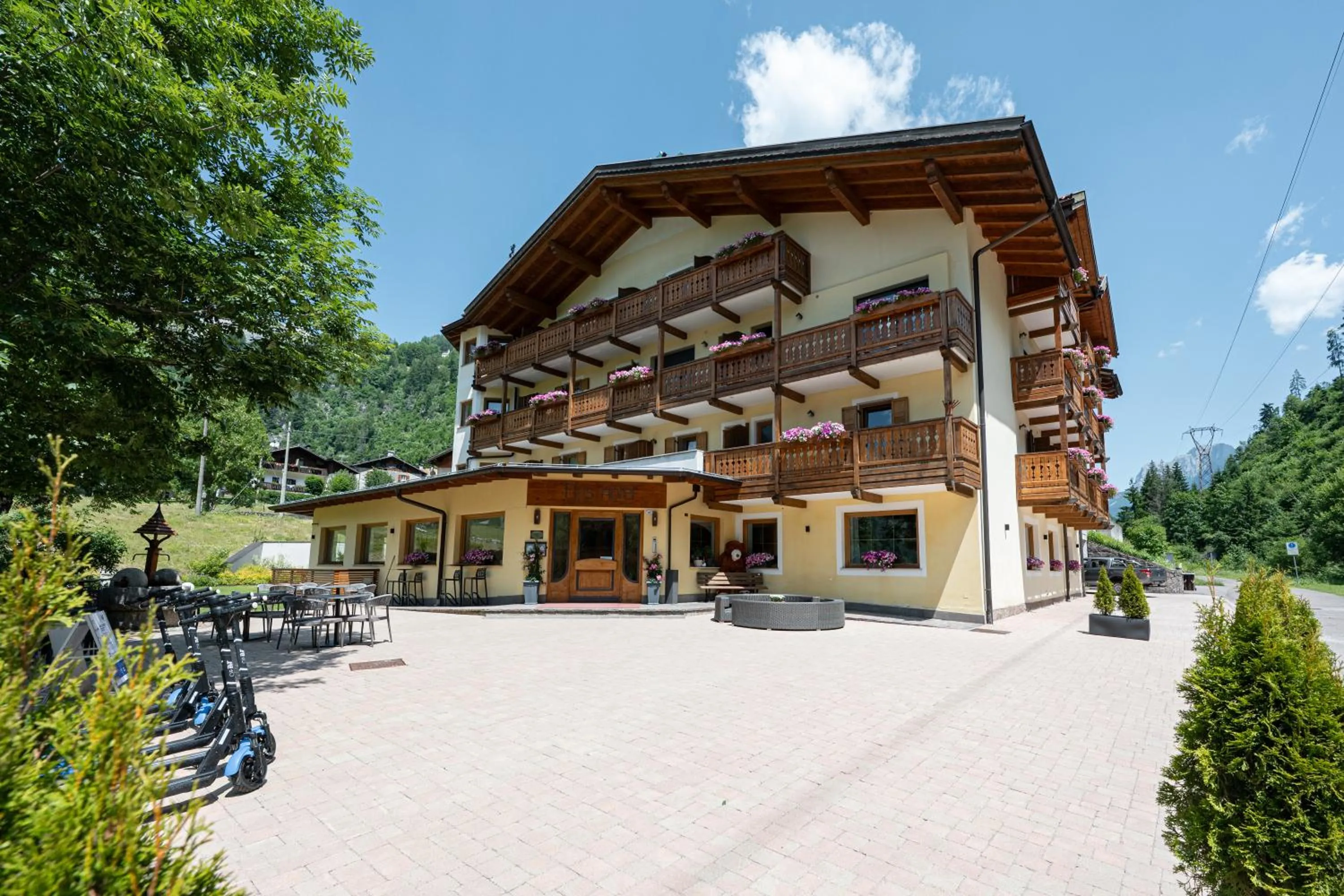 Property building in Flos Hotel