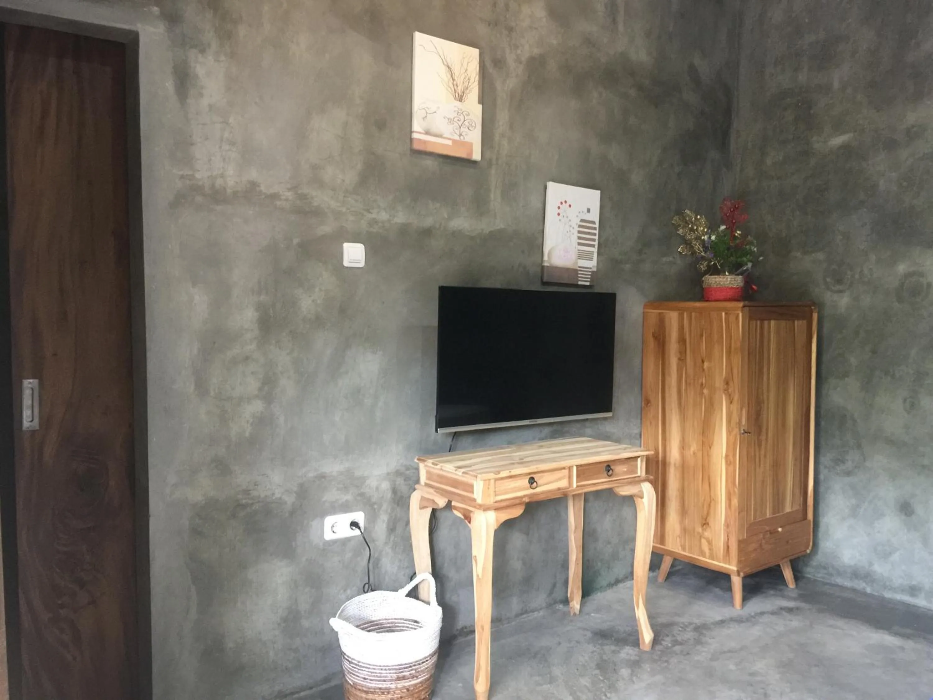 TV and multimedia in Watukarung Ristu Homestay