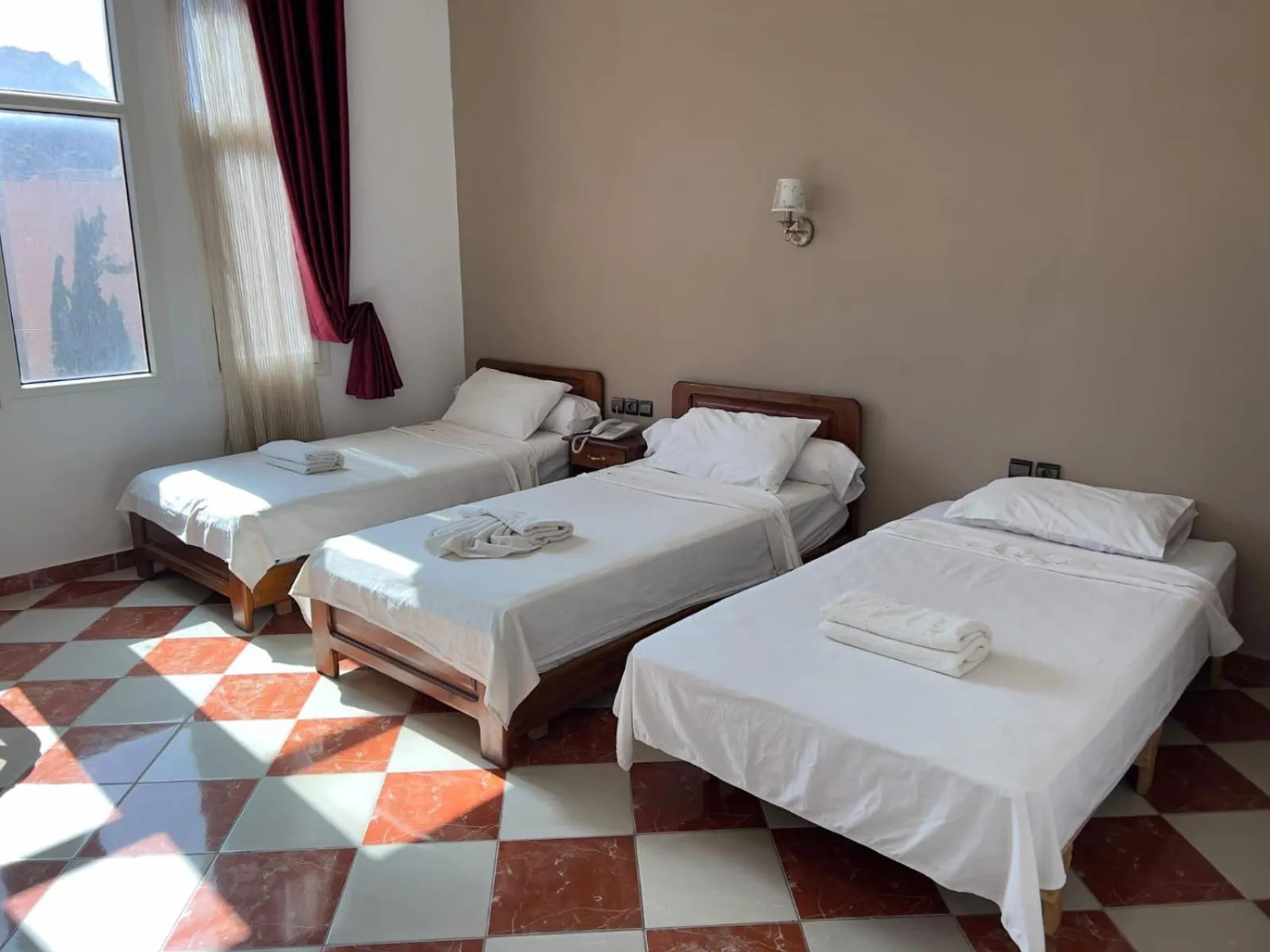 Bed in Hotel Saint Antoine