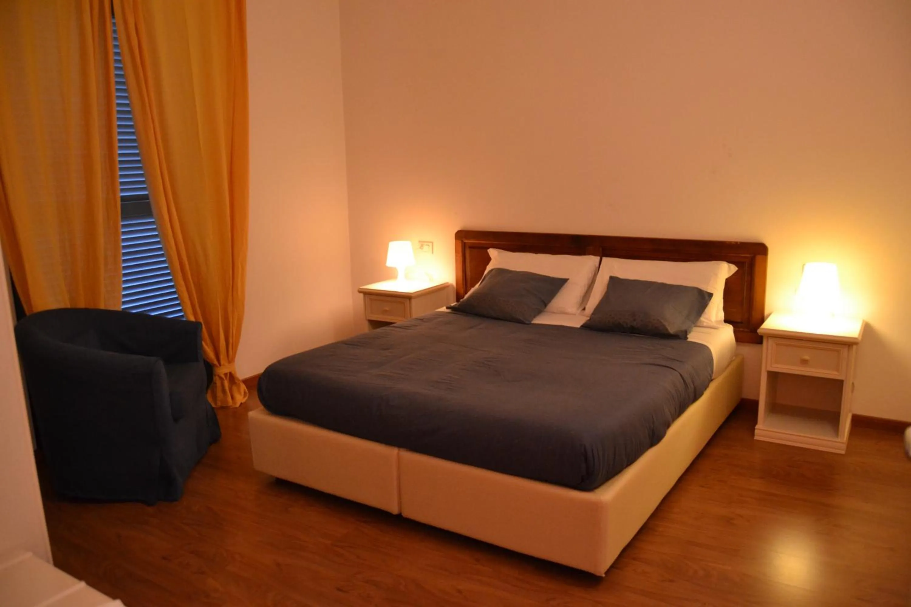 Night, Bed in Residence i Fiori