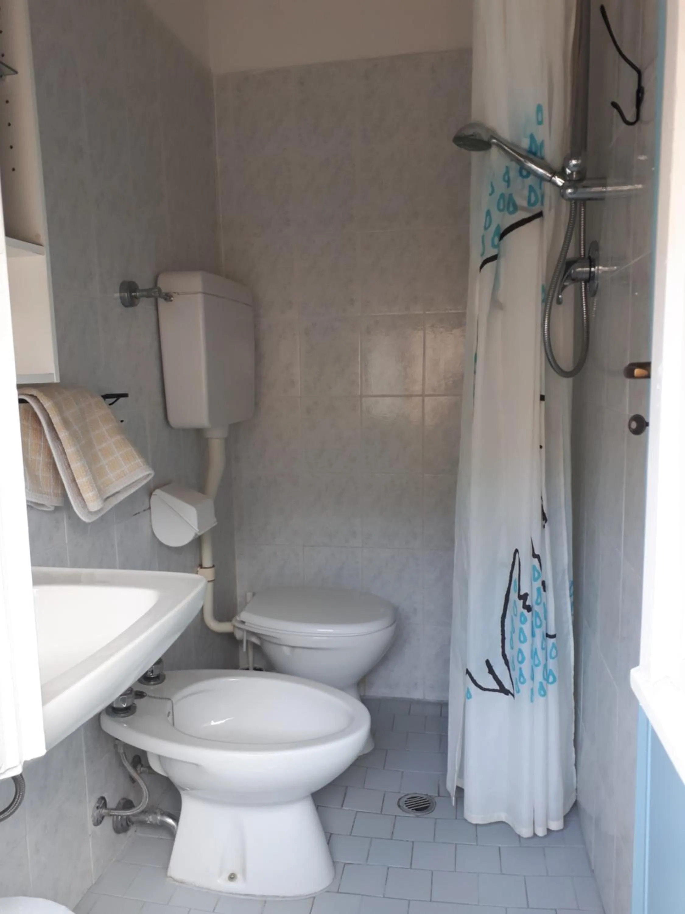 Shower in Hotel Ottavia