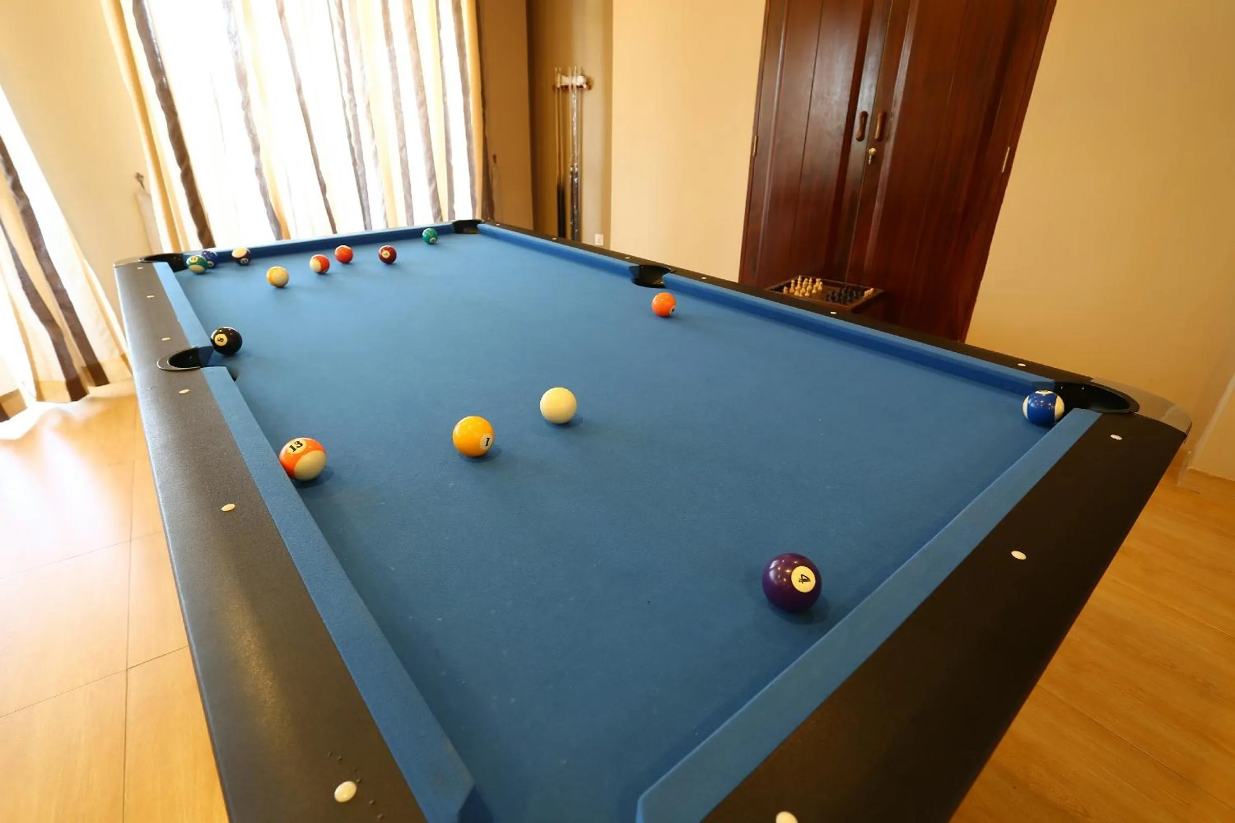 Billiard in Shamaz Galle