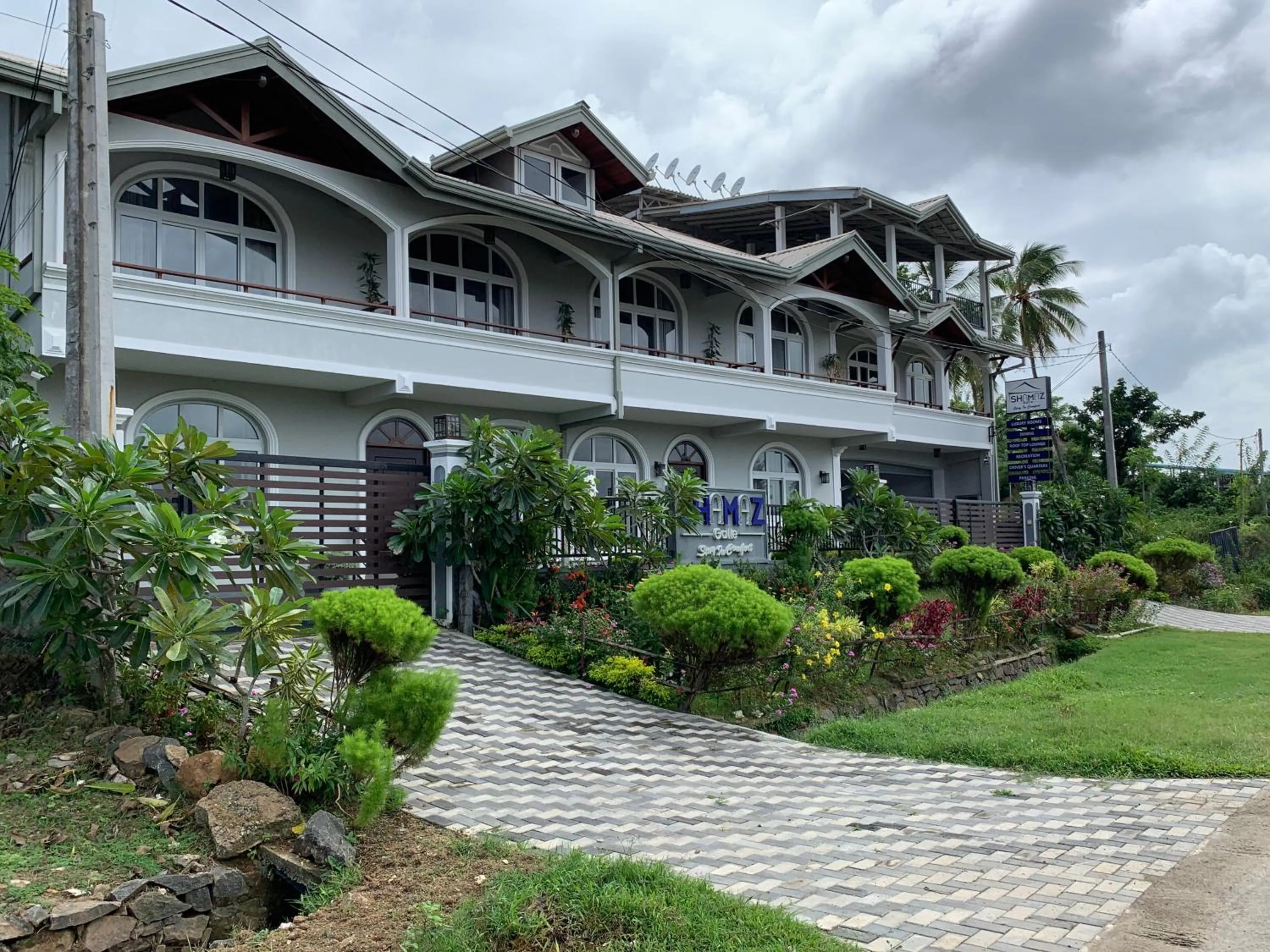 Property building in Shamaz Galle