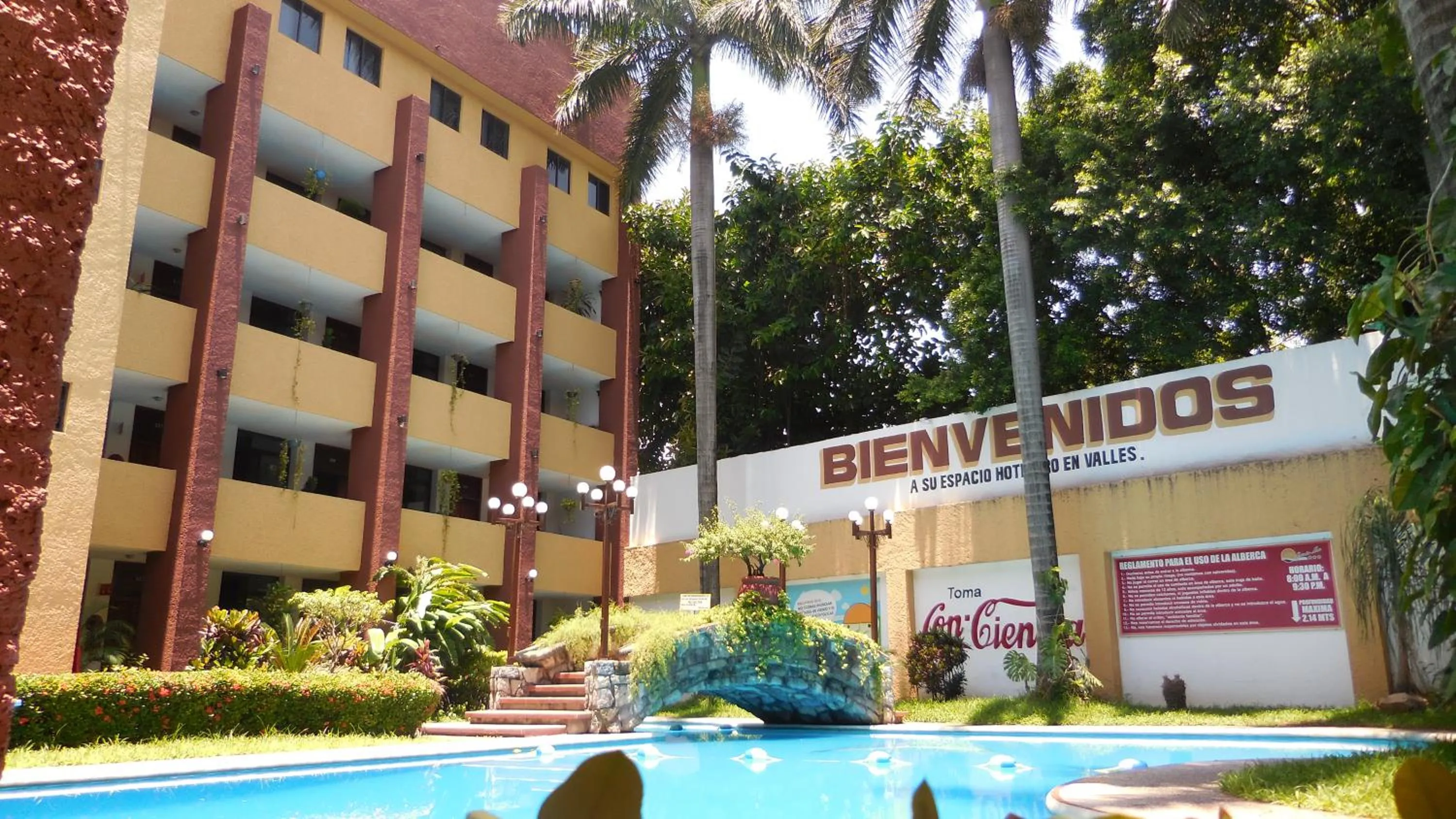 Swimming pool in Quinta Mar