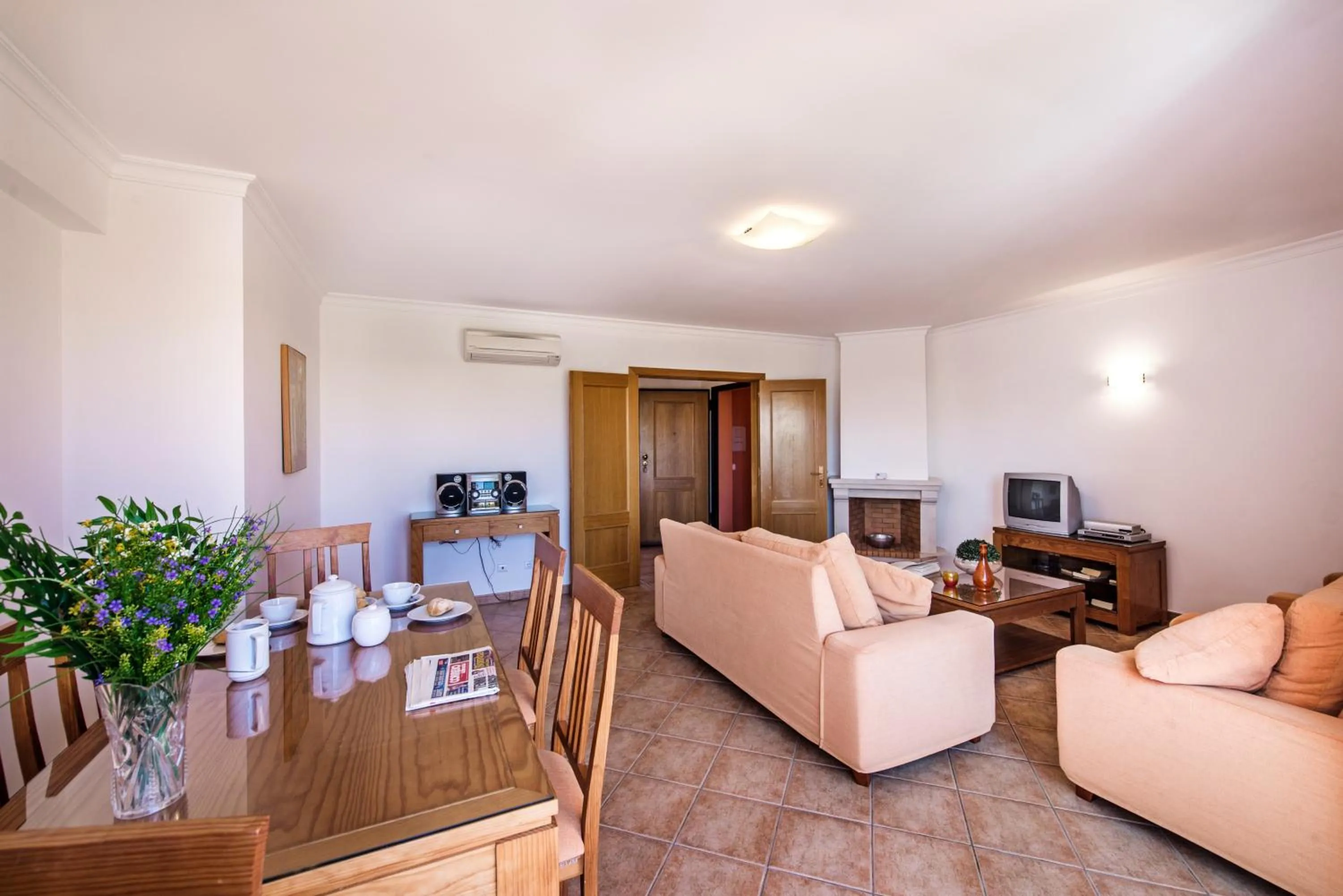 Living room in Jardim da Meia Praia Resort