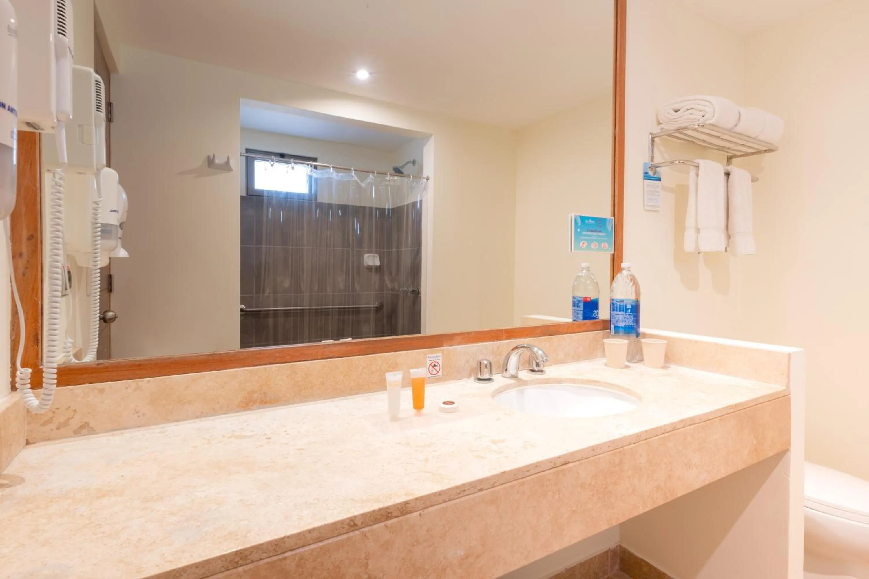 Shower in Royal Decameron Punta Sal - ALL INCLUSIVE