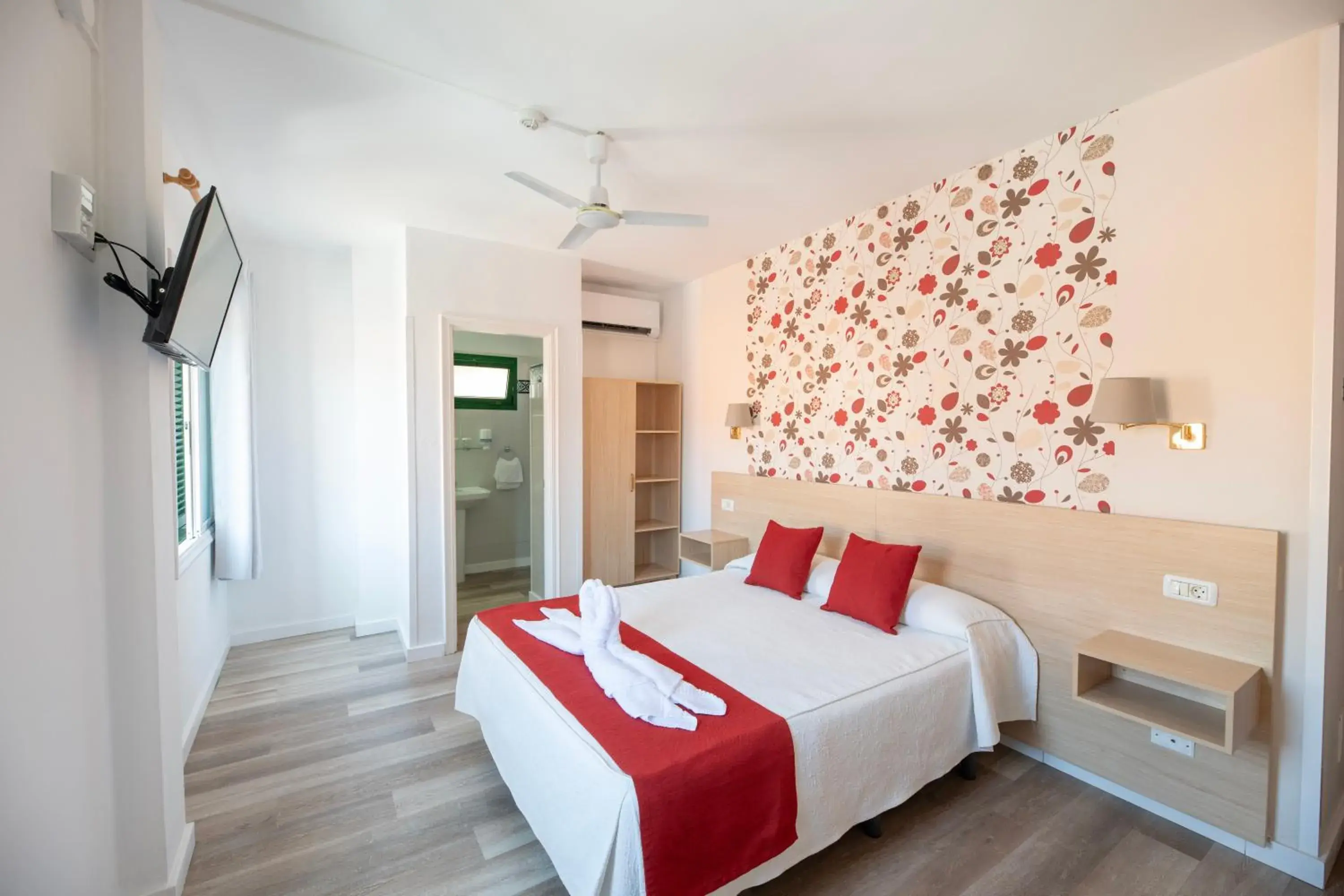 Deluxe Queen Room in Hotel Apartamentos Villa Gomera Deluxe Queen Room in Hotel Apartamentos Villa Gomera