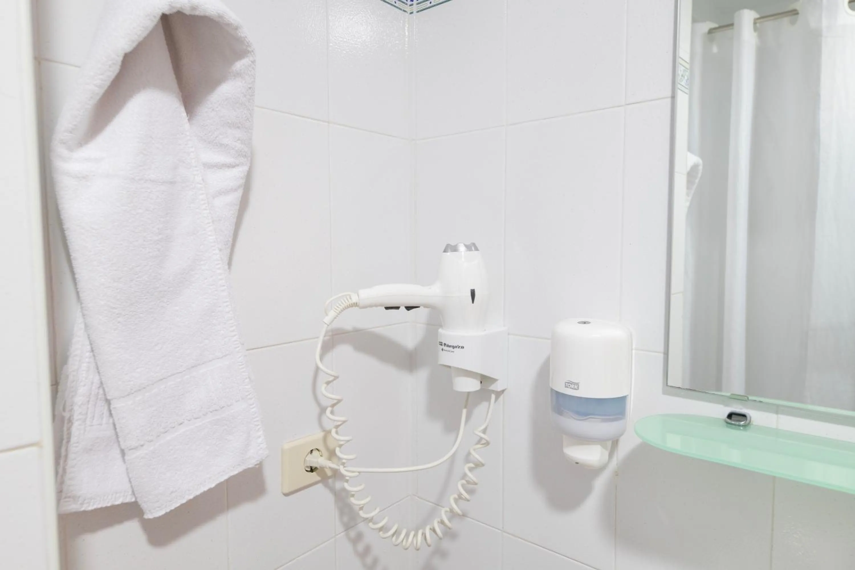 Bathroom in Hotel Apartamentos Villa Gomera