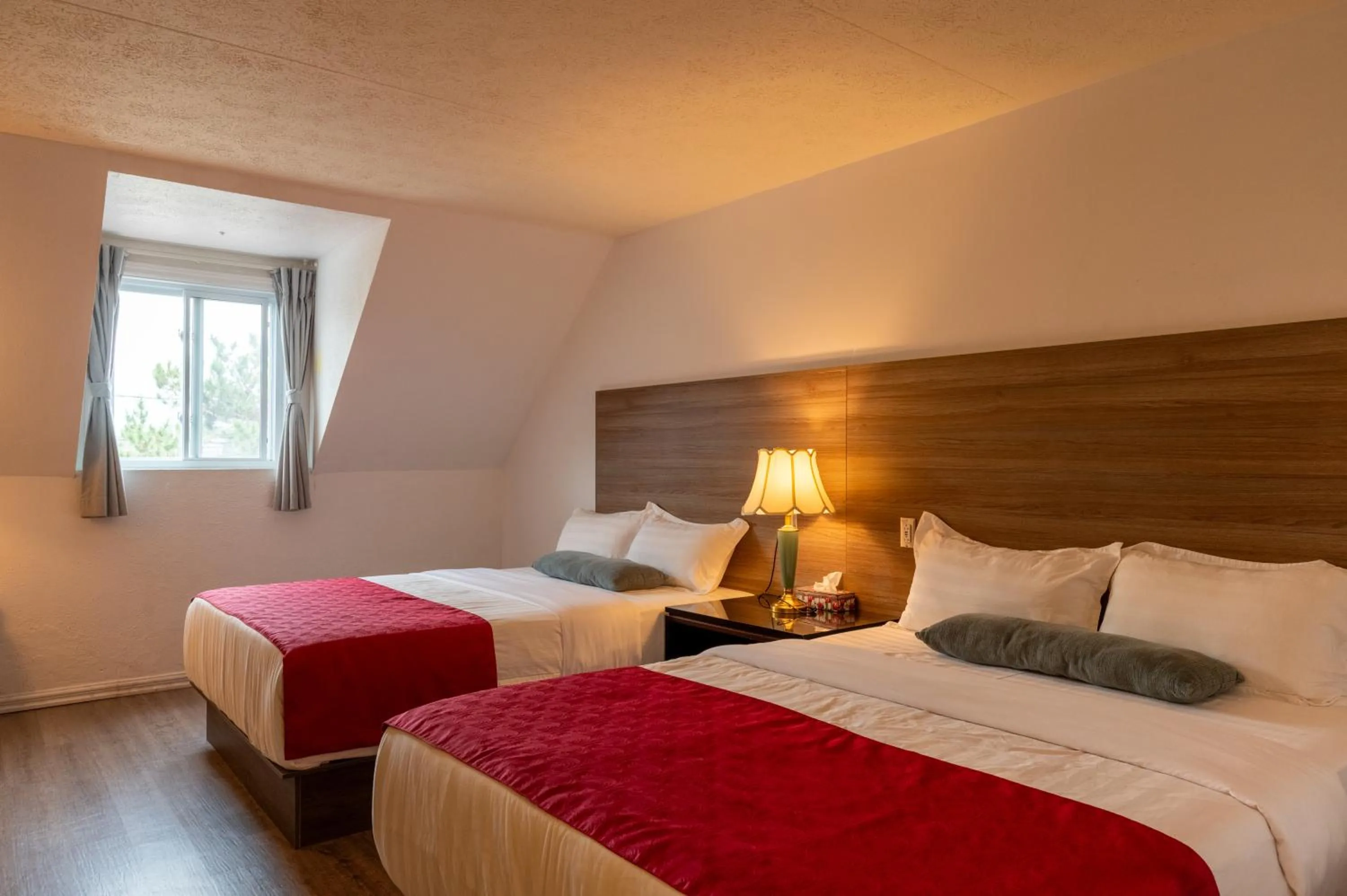 Bed in Hotel Cowansville