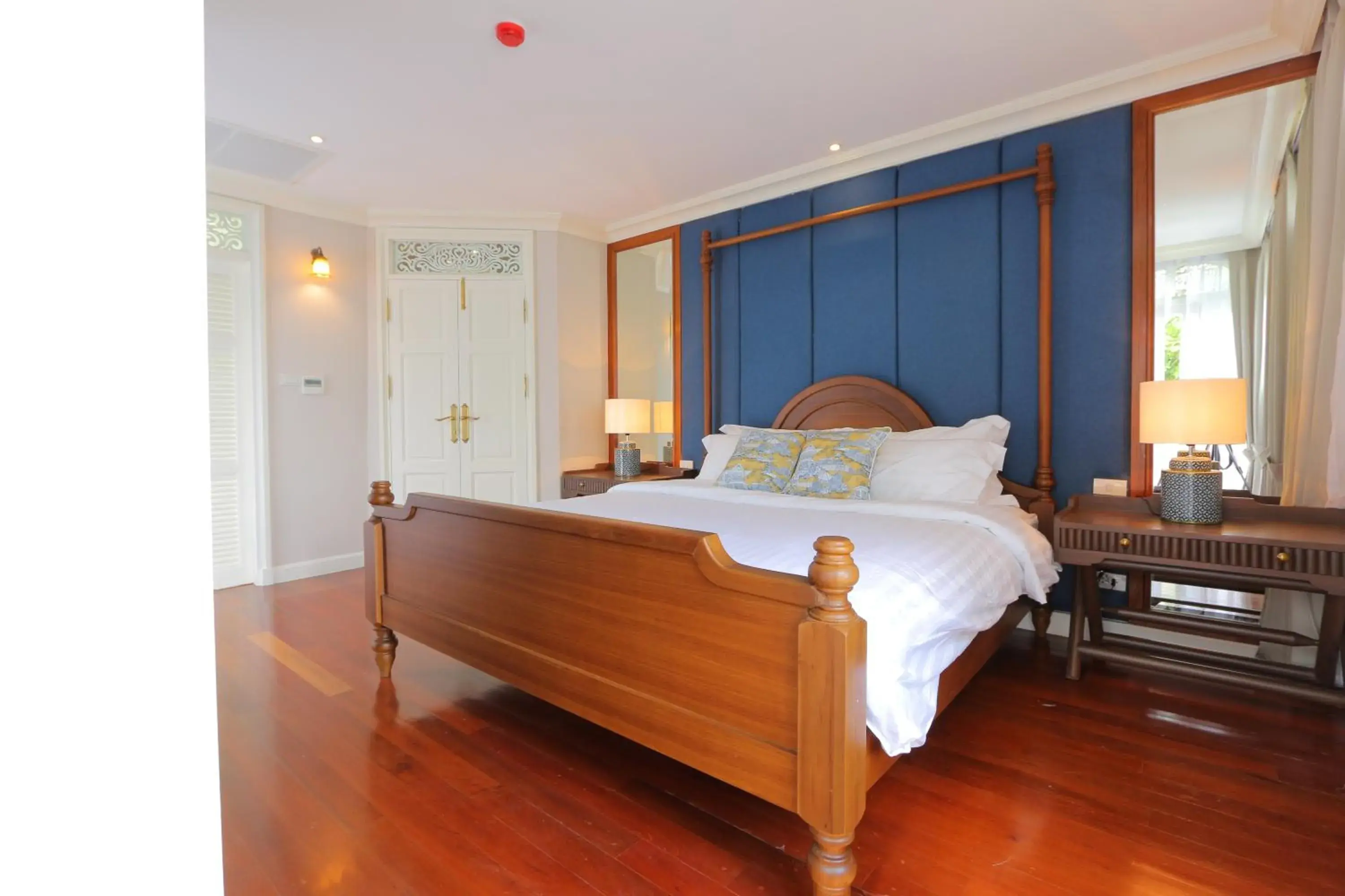 Executive Suite in Hiranyakul House Riverside Executive Suite in Hiranyakul House Riverside