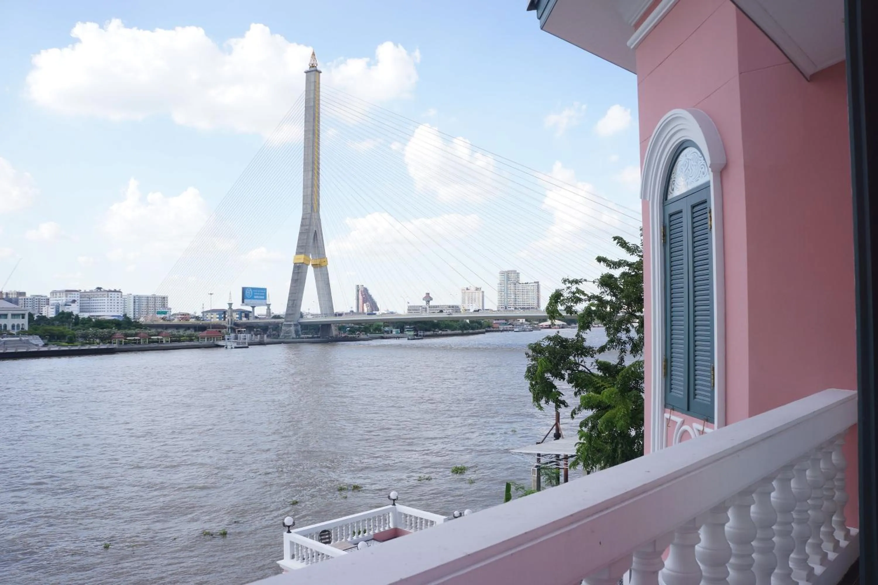 City view in Hiranyakul House Riverside