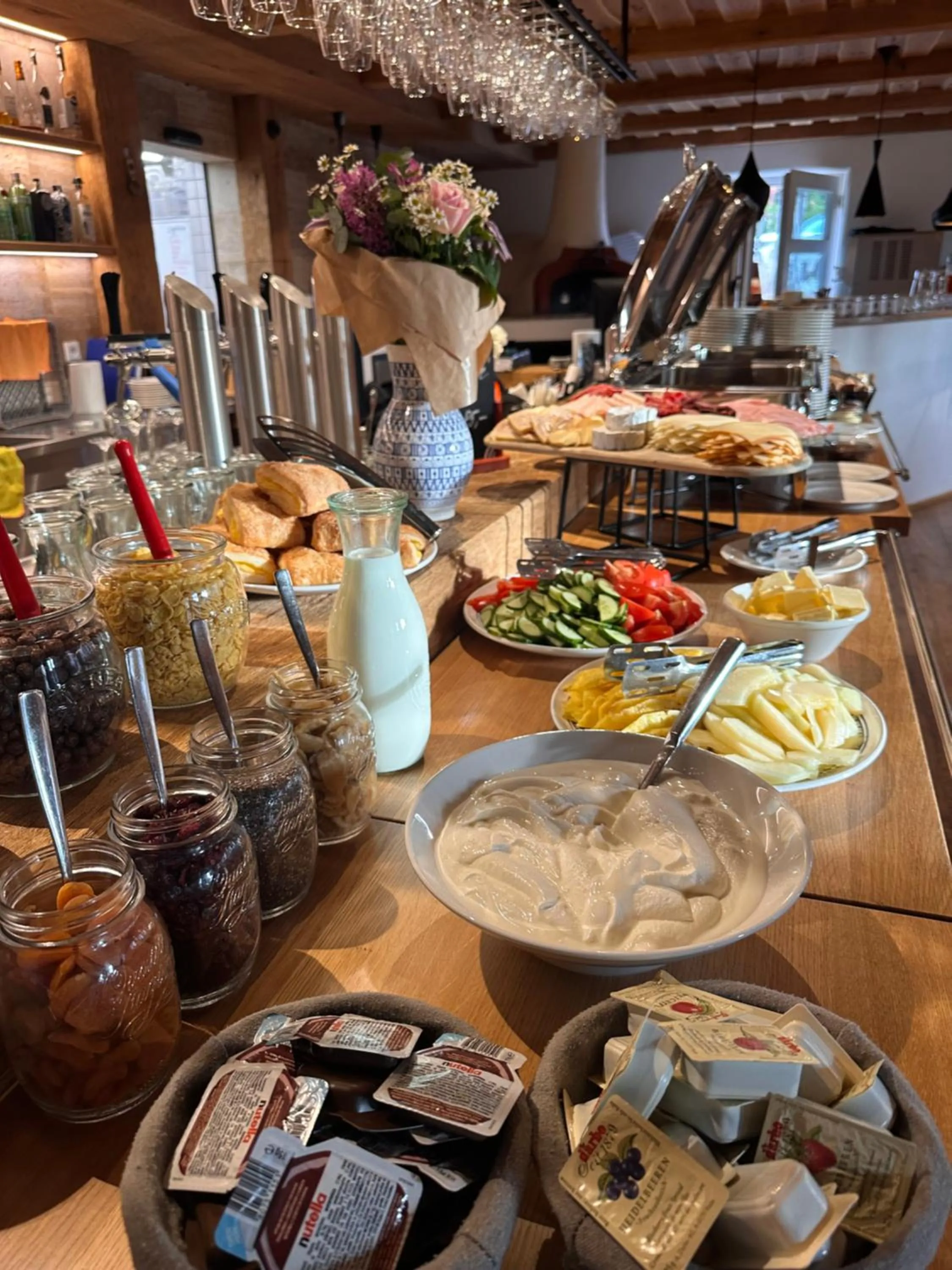 Breakfast in Chata Hradečanka