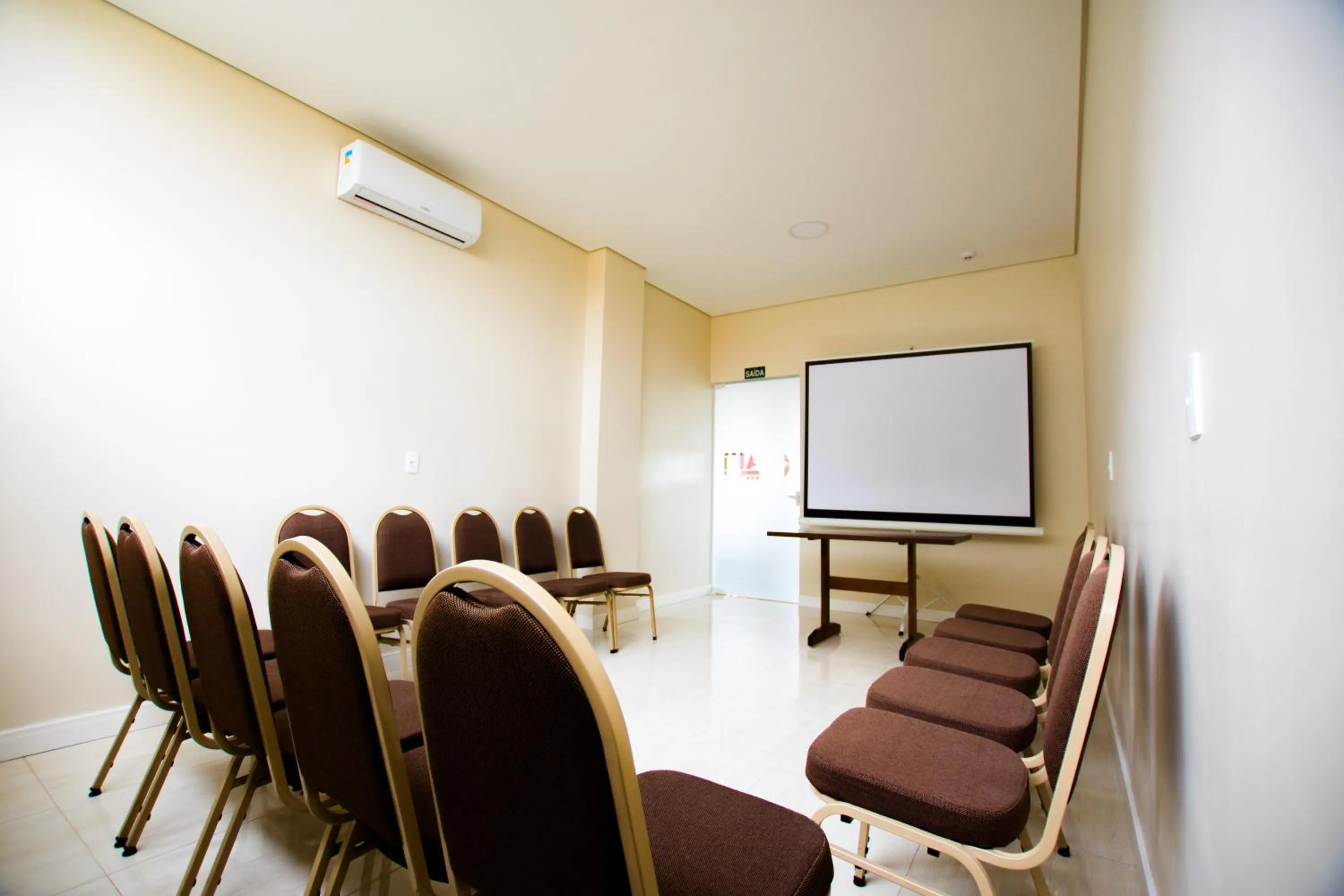 Meeting/conference room in Hotel Alji Salto