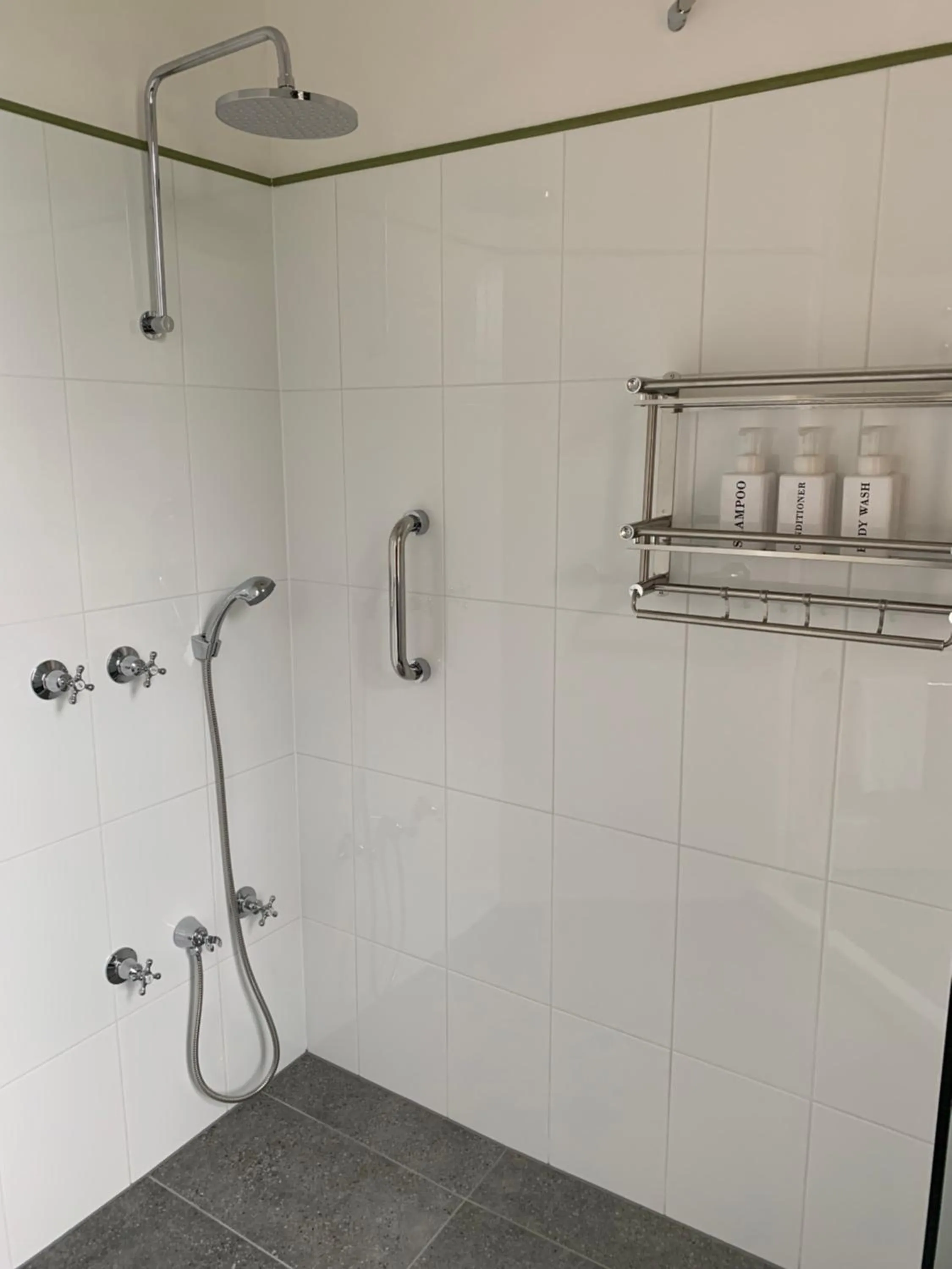 Bathroom in Penghana Bed and Breakfast