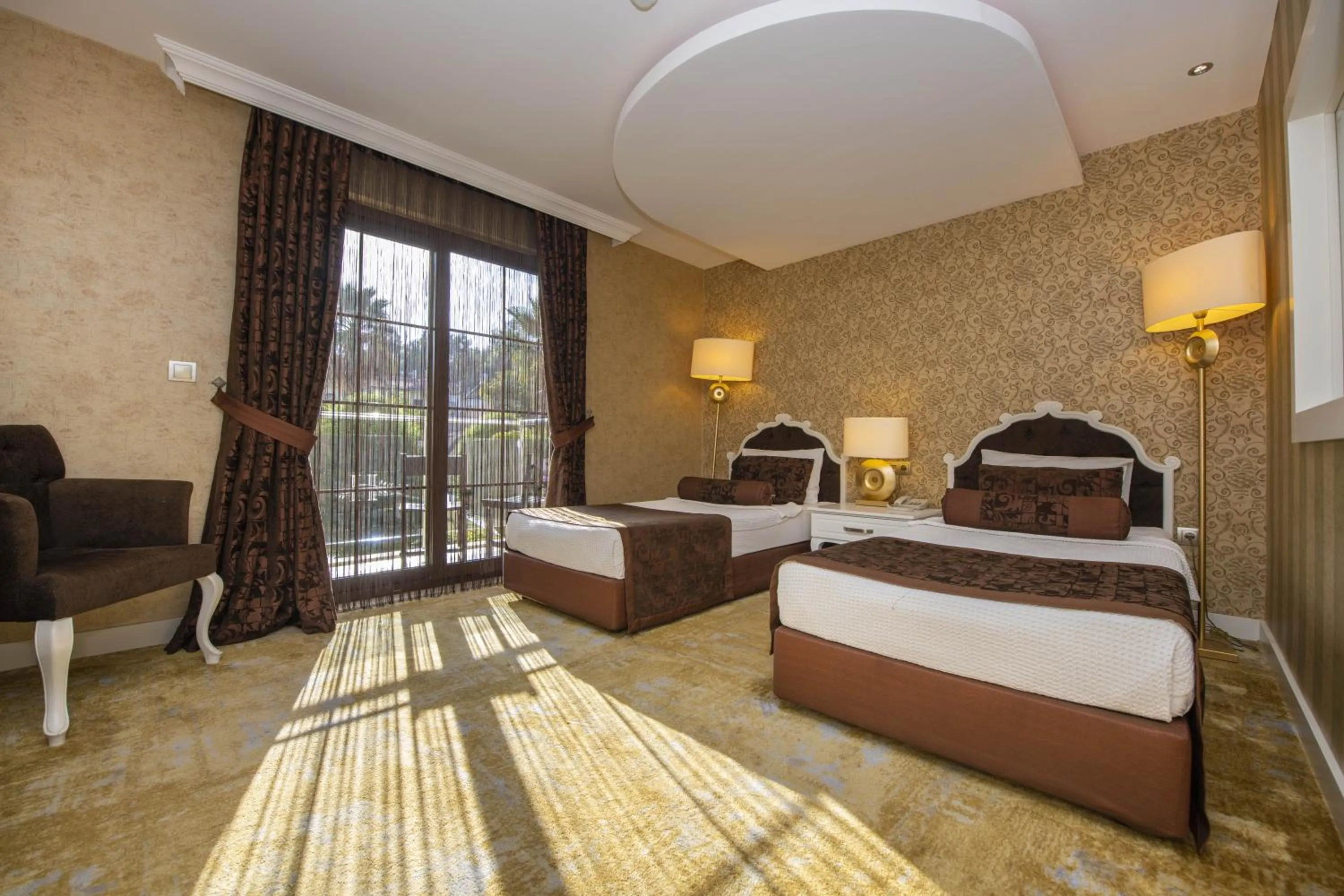 Photo of the whole room, Bed in Han Deluxe Hotel