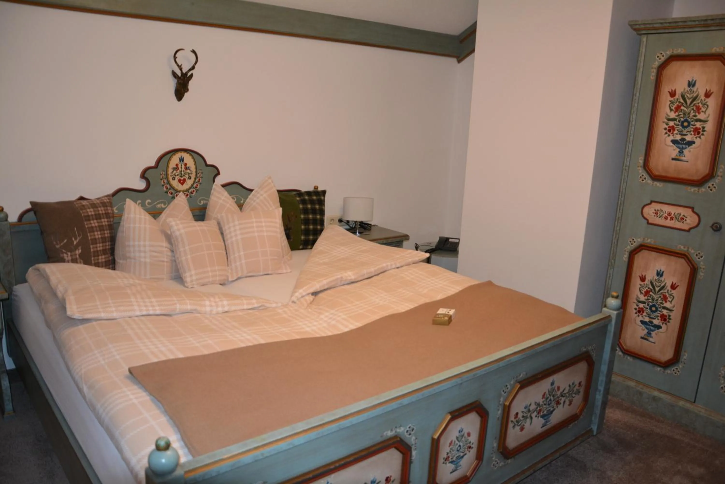 Bed in Hotel Gasthaus Schwarzenstein