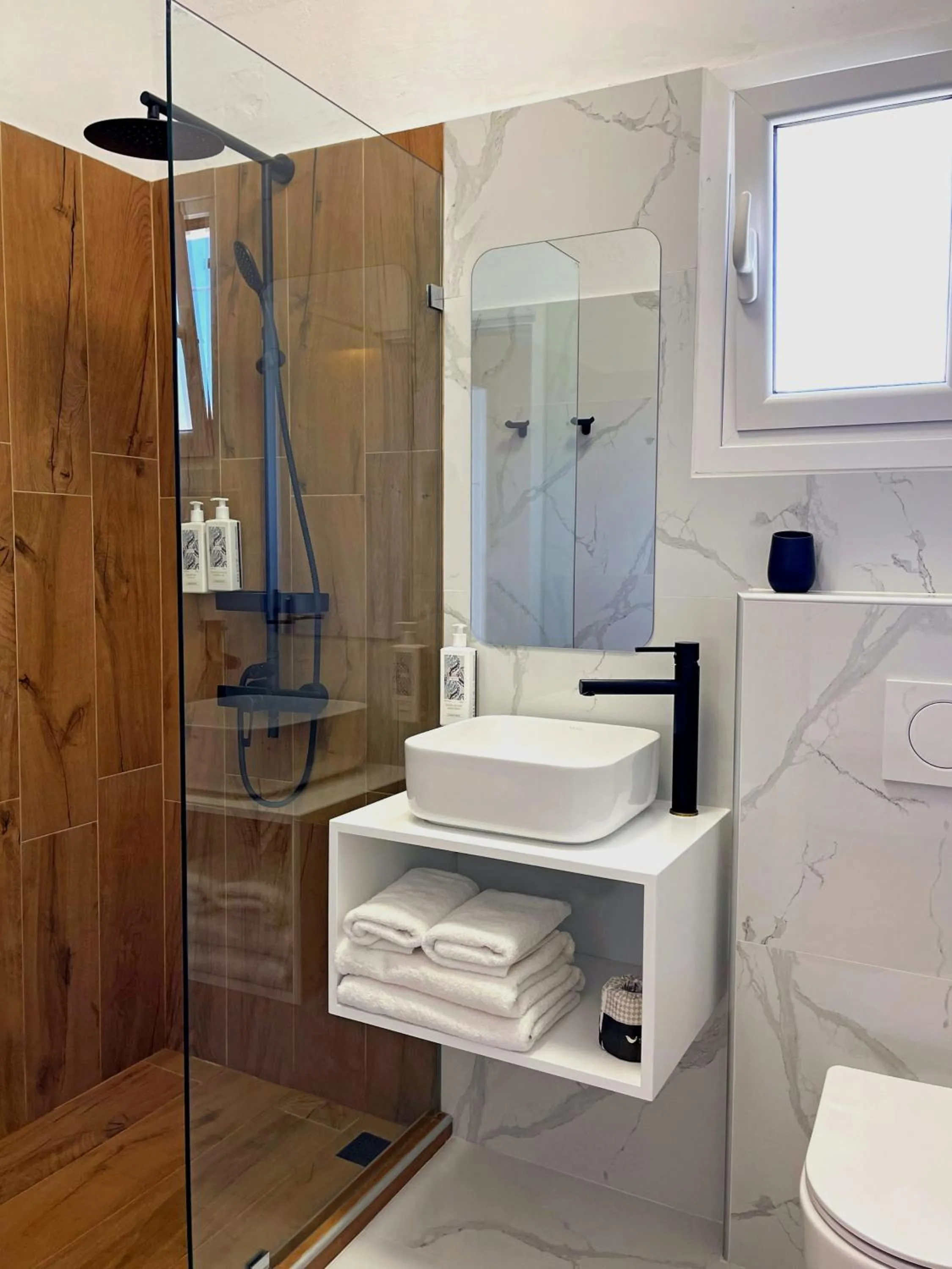 Bathroom in Adonis Hotel Studios & Apartments