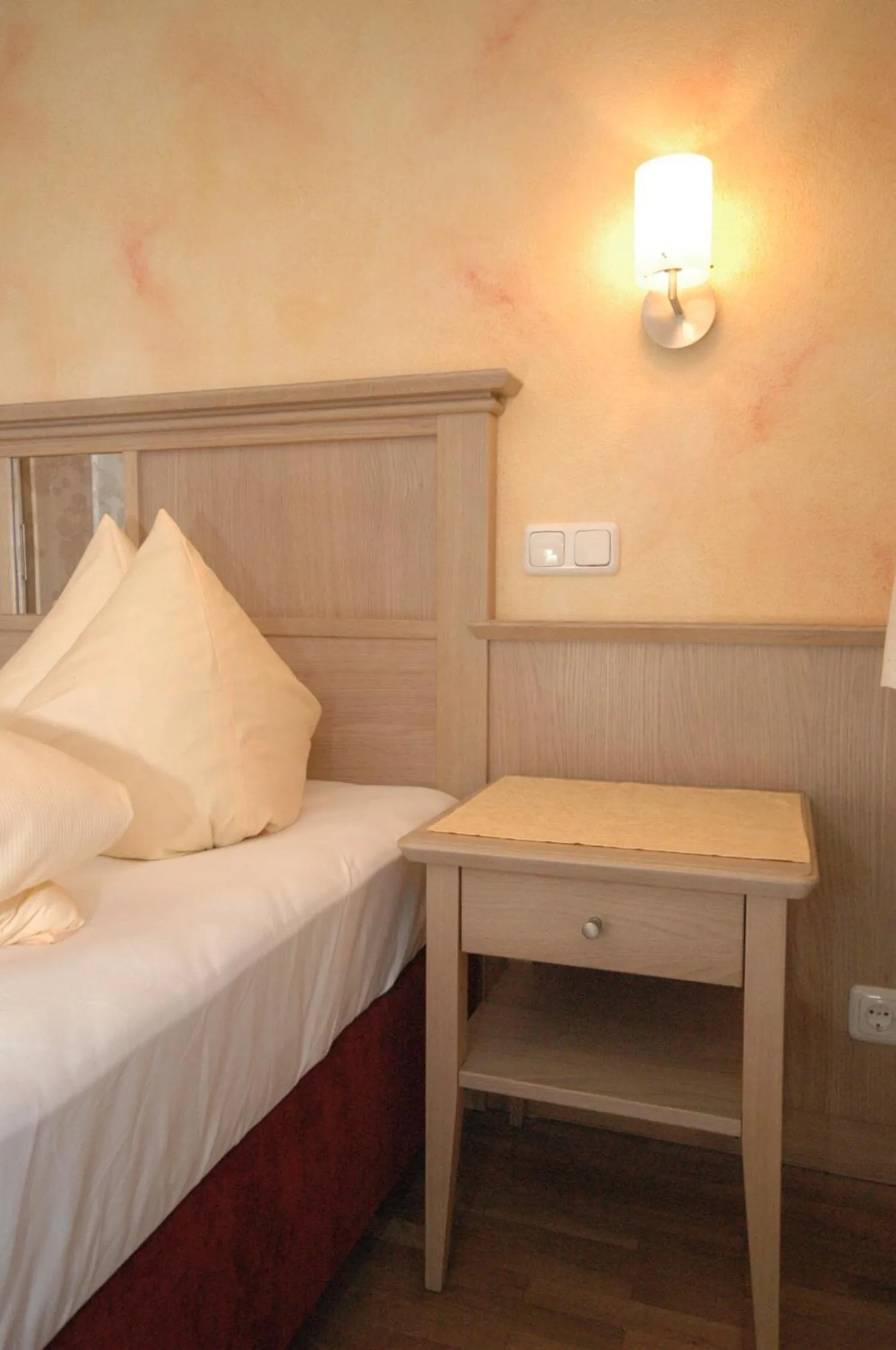 Bedroom, Bed in Appart & Hotel Garni Villa Knauer