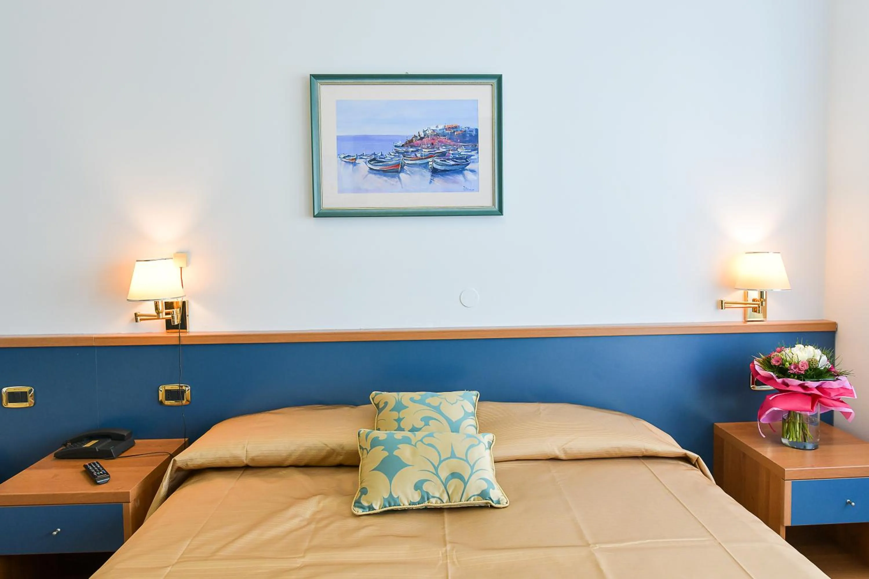 Bedroom, Bed in Hotel Souvenir