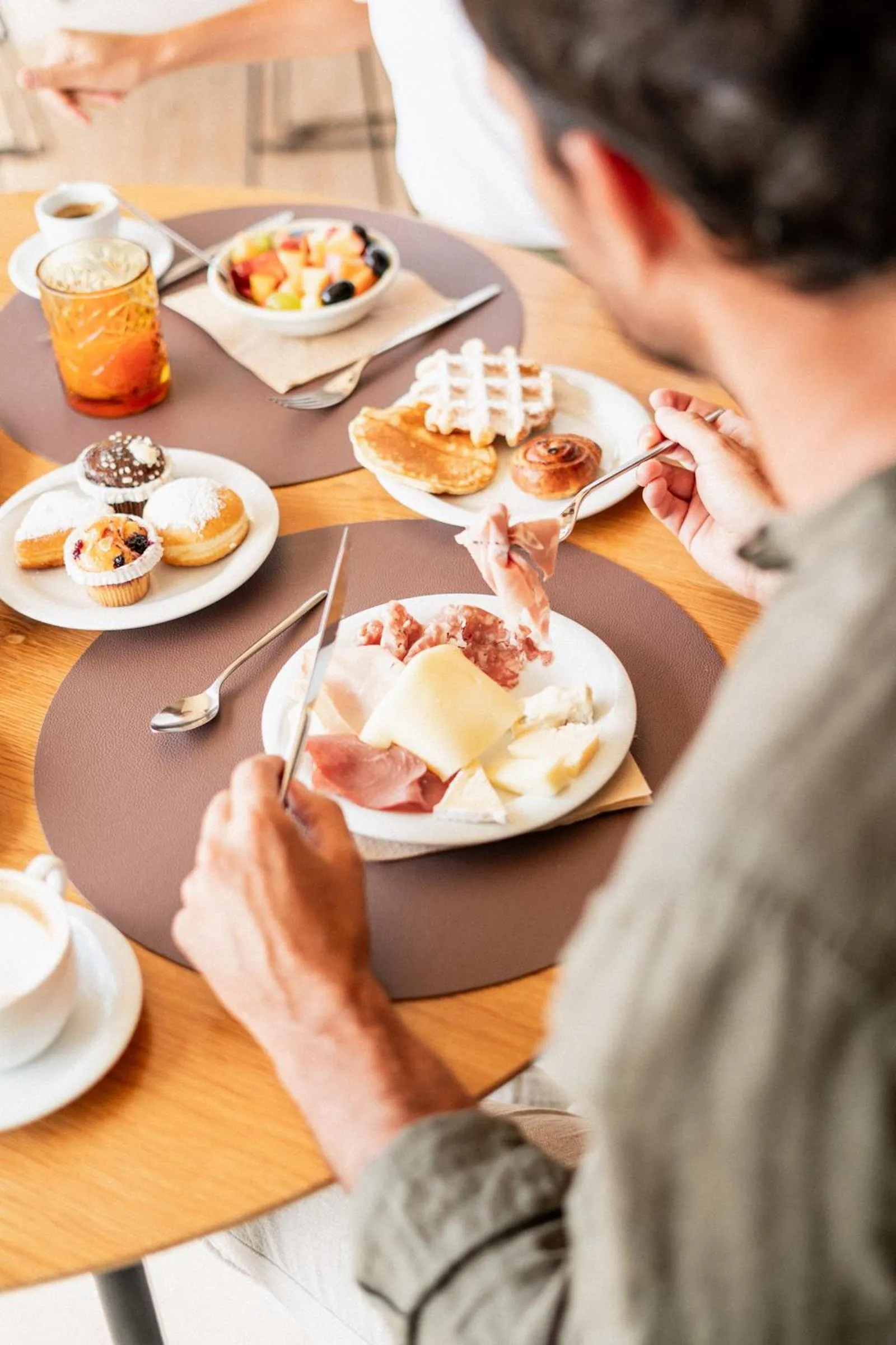 Breakfast in Hotel Souvenir