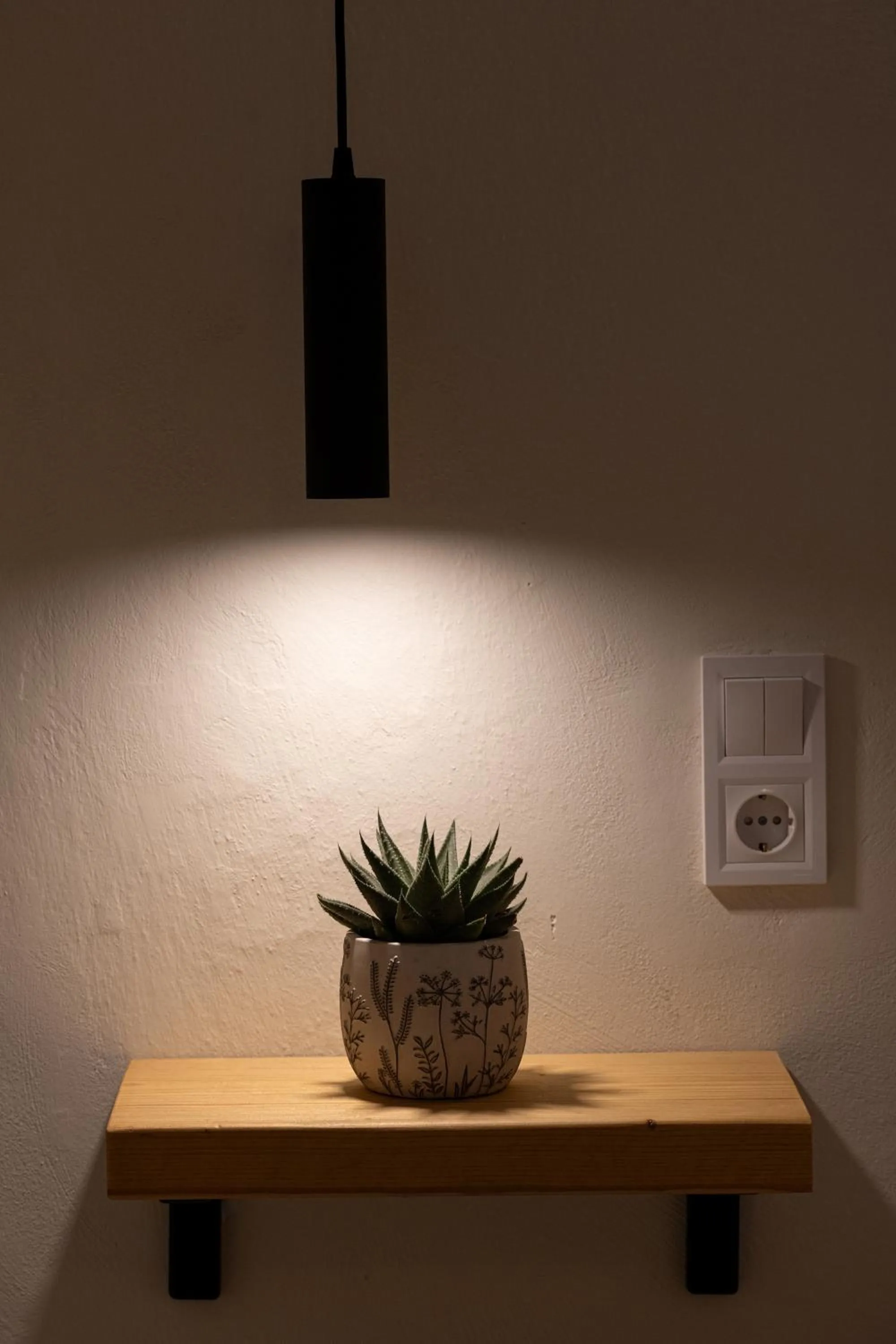 Decorative detail in Capella Skiathos, Town