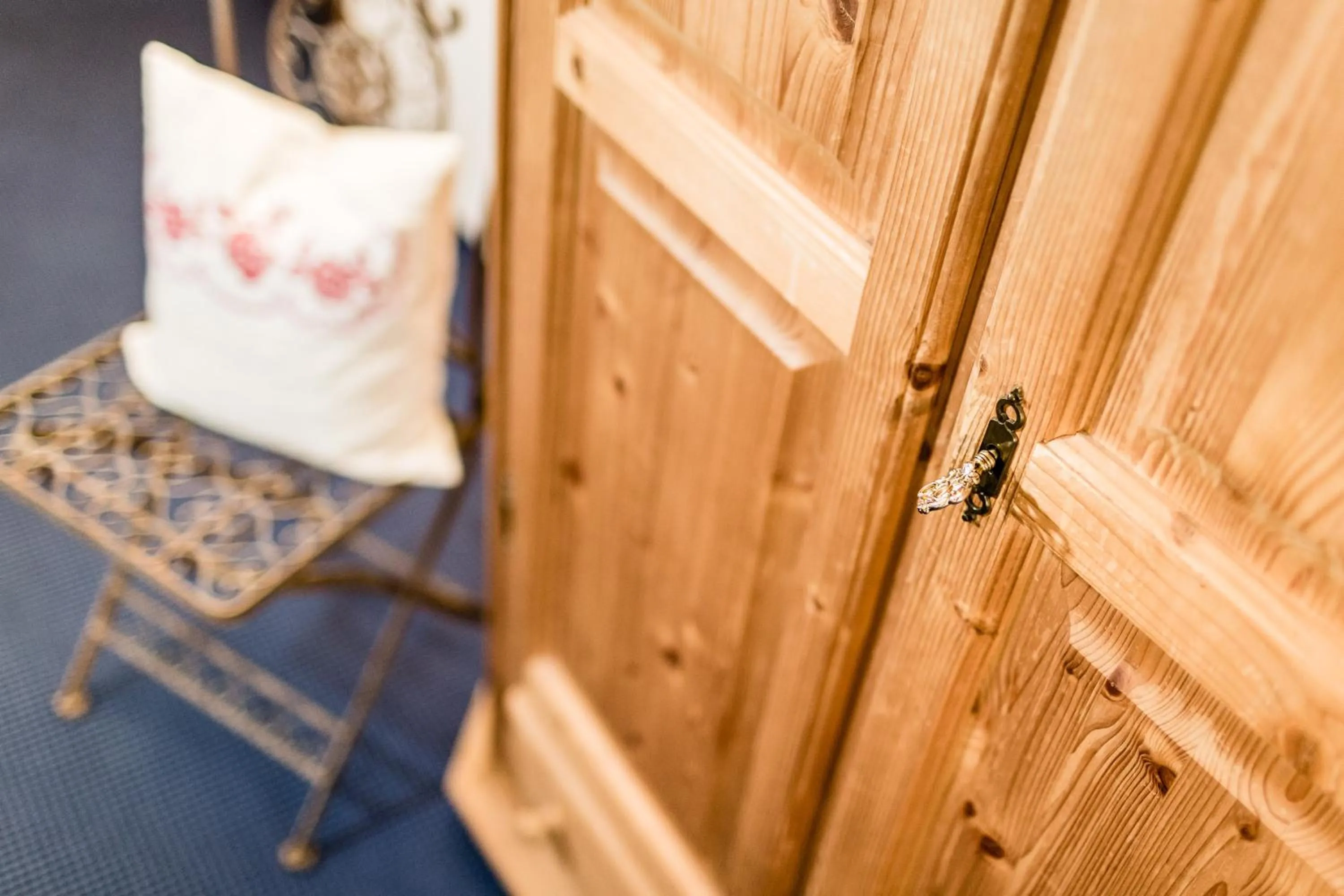 wardrobe in Hotel Standlhof Zillertal
