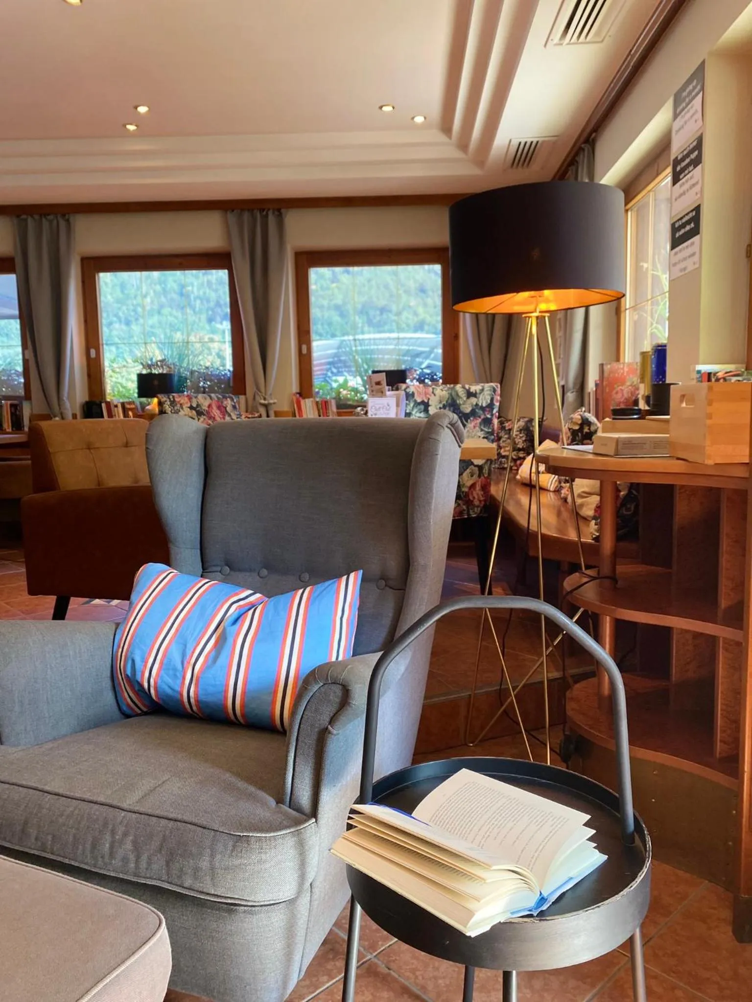 Lounge or bar in Hotel Standlhof Zillertal