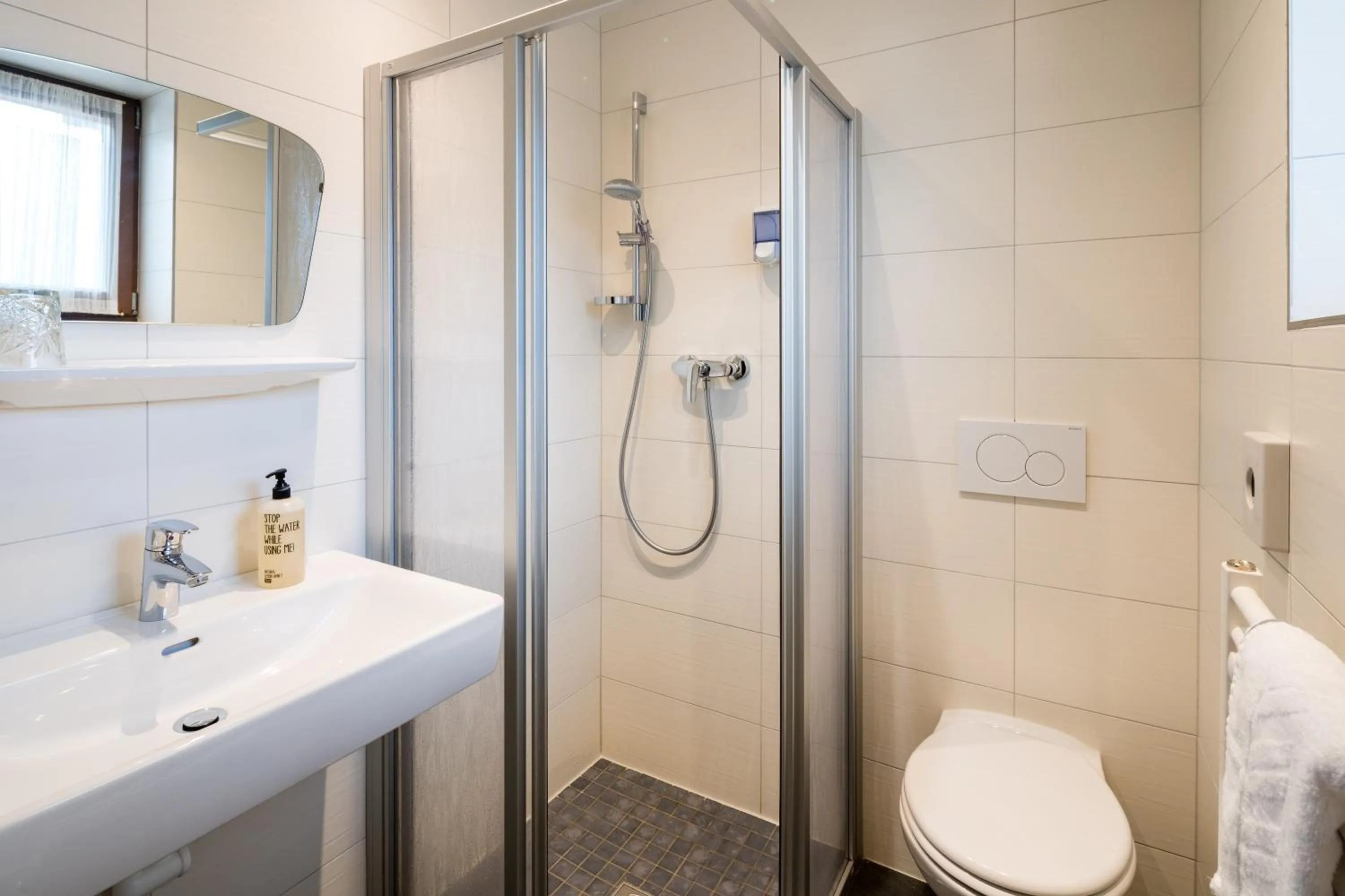 Bathroom in Hotel Standlhof Zillertal