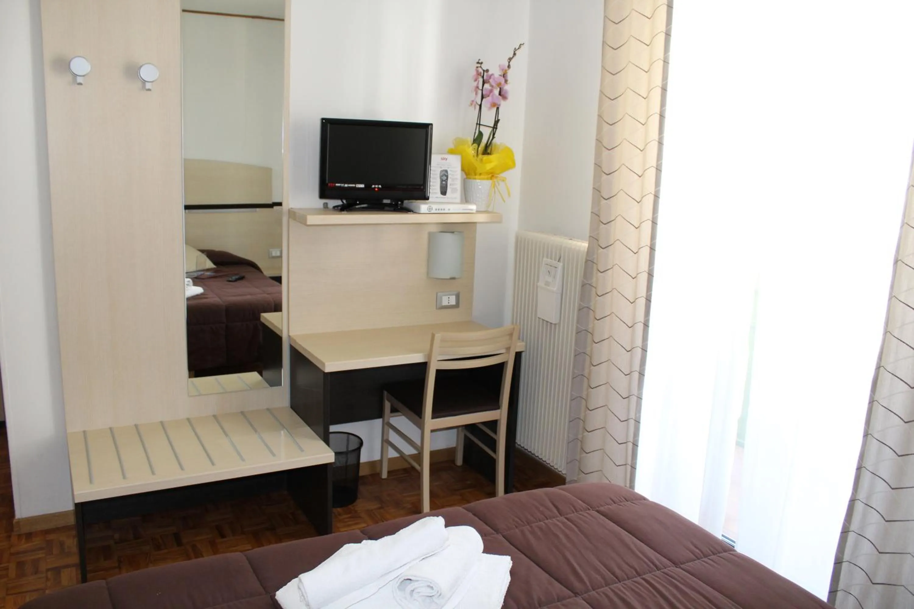 Photo of the whole room, Bed in Hotel Allo Zodiaco