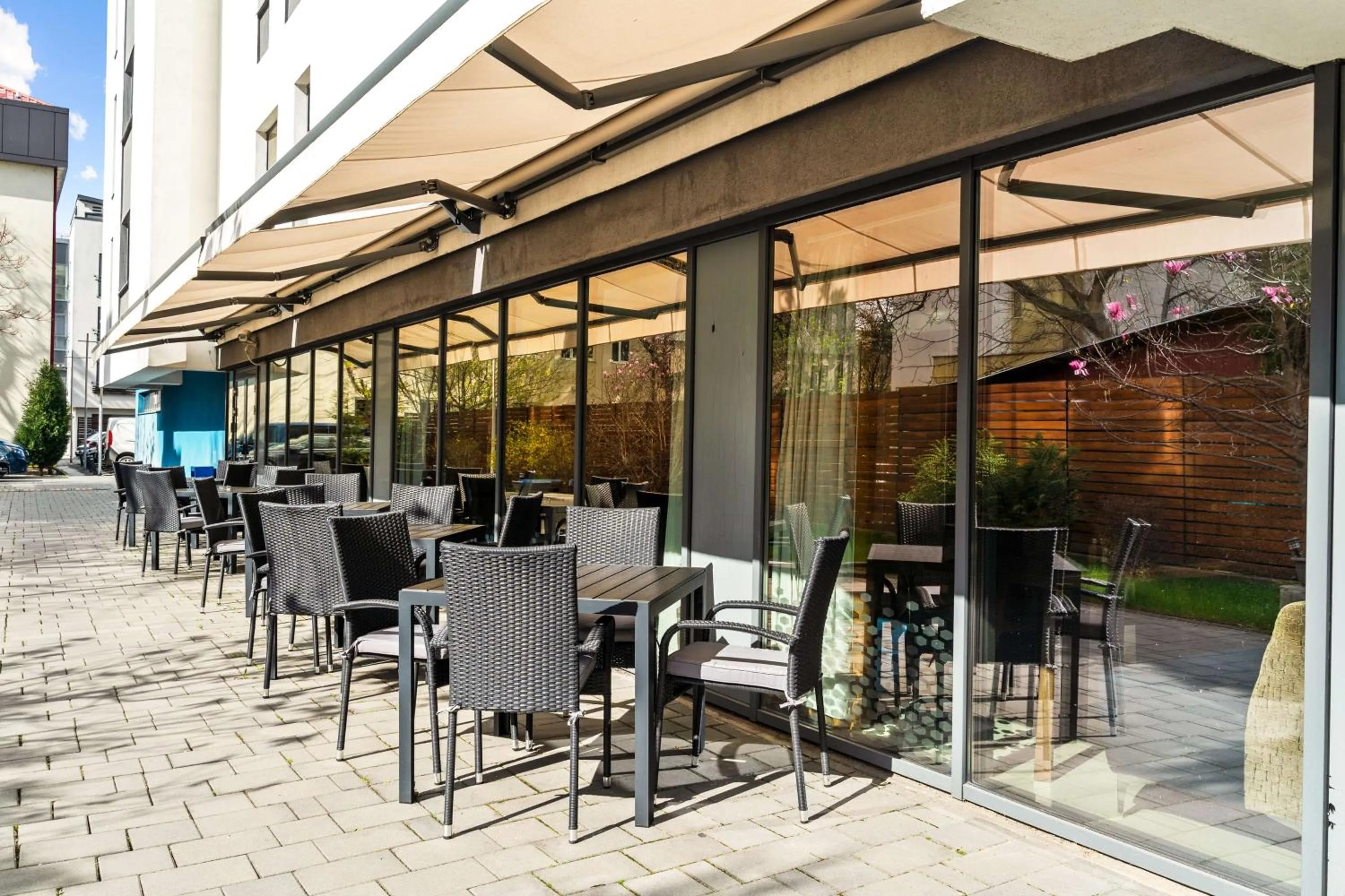 Restaurant/places to eat in Hampton by Hilton Cluj-Napoca
