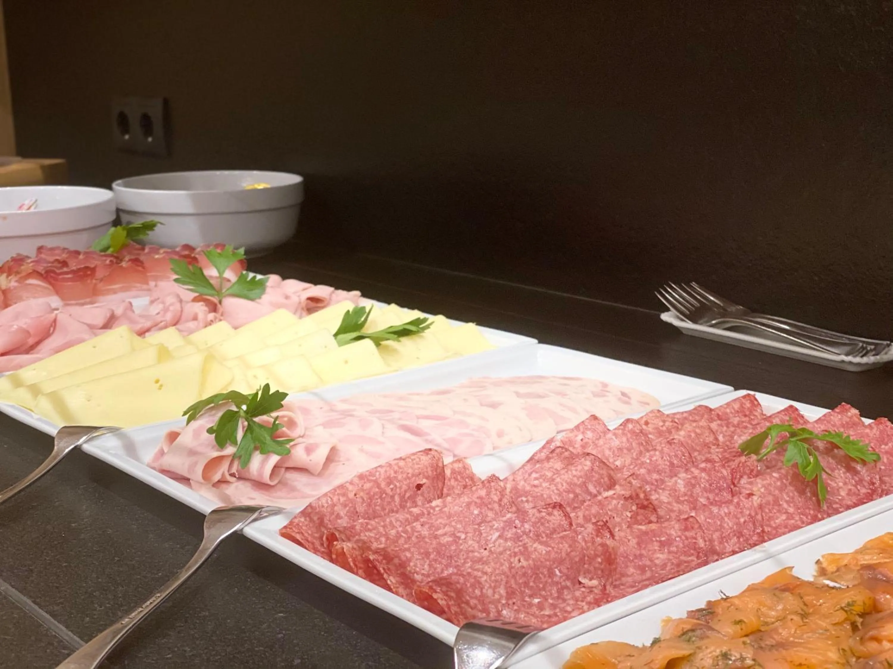 Buffet breakfast in Park Hotel Villa Etschland