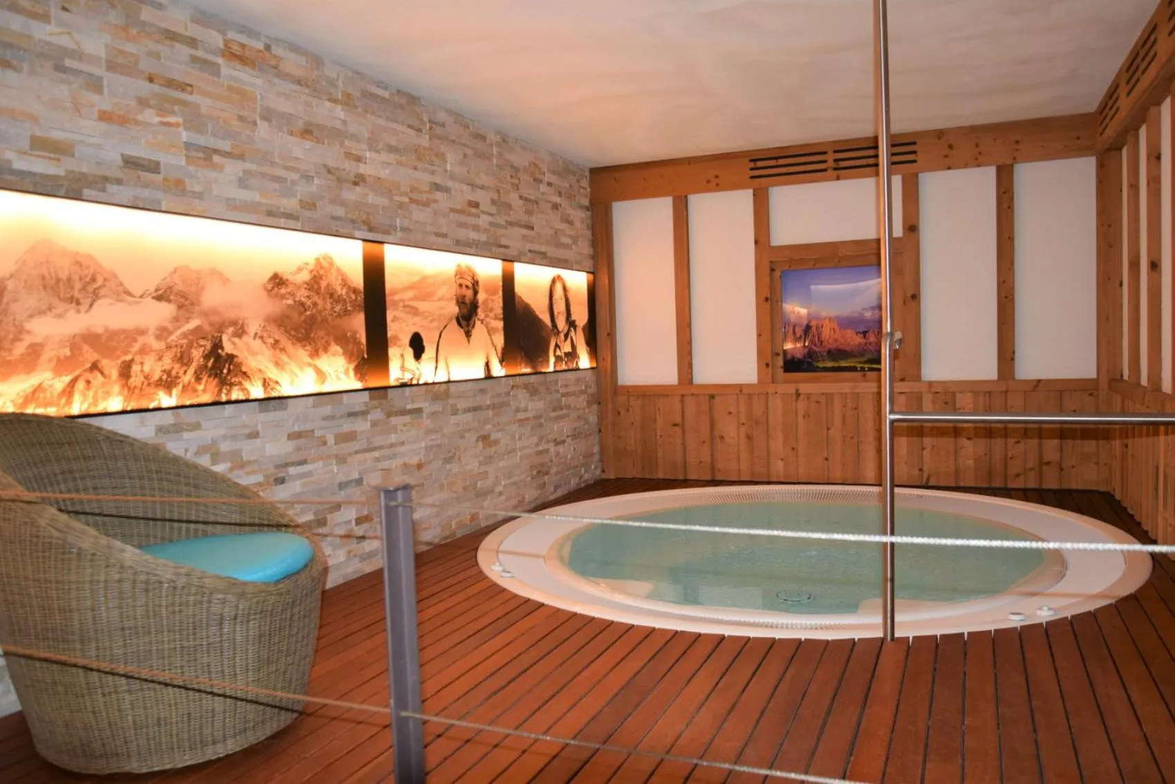 Hot Tub in Park Hotel Villa Etschland