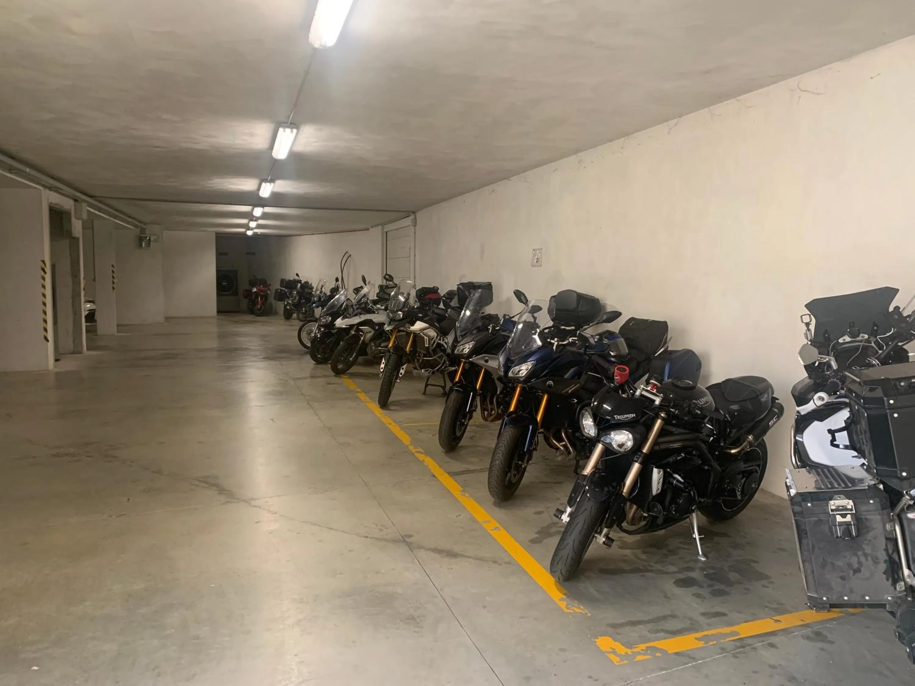 Parking in Eremes Rooms & Apartments